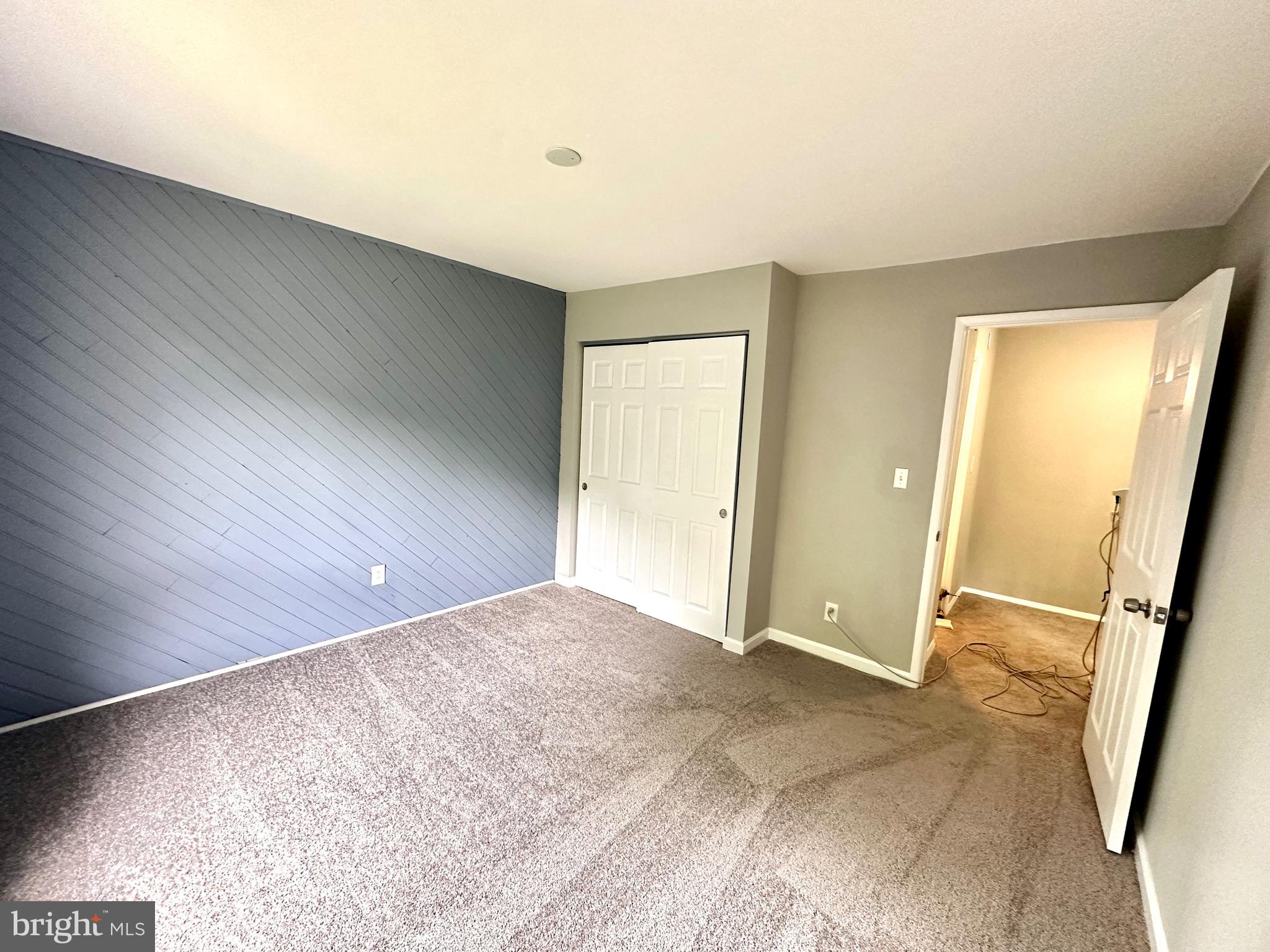 MOORES MILL MANOR - Residential