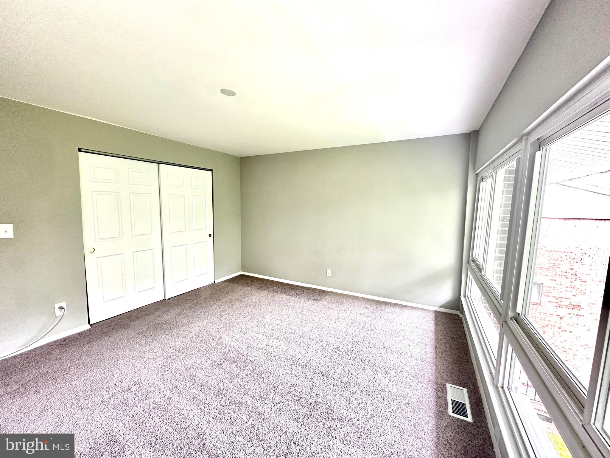 MOORES MILL MANOR - Residential