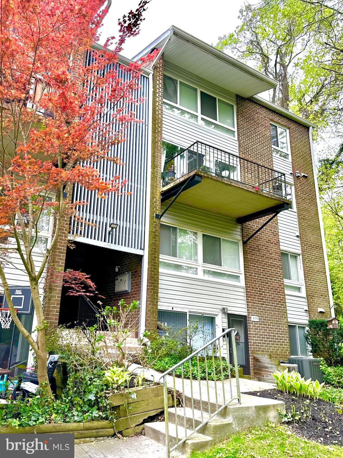 MOORES MILL MANOR - Residential