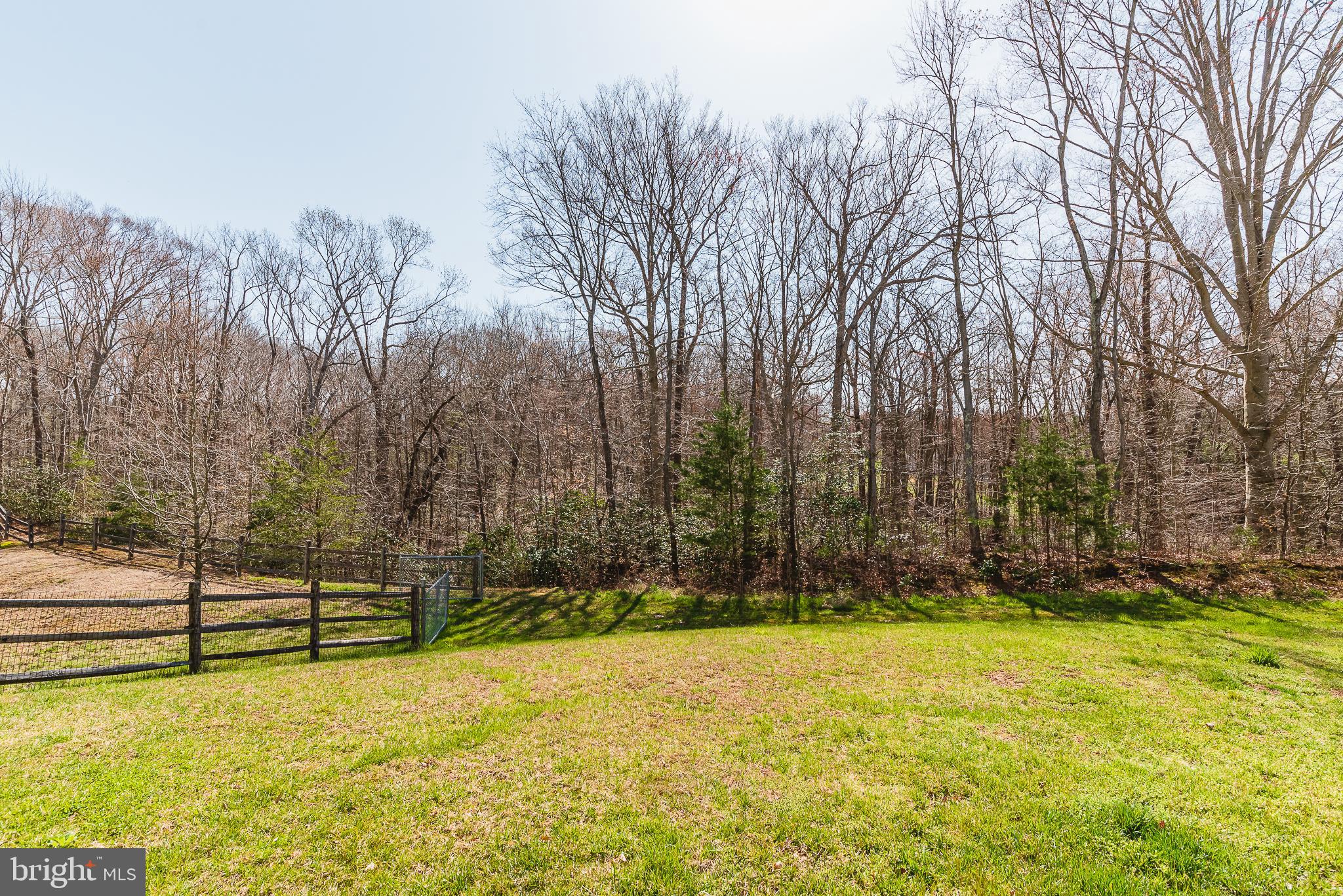 AUTUMN RUN - Residential