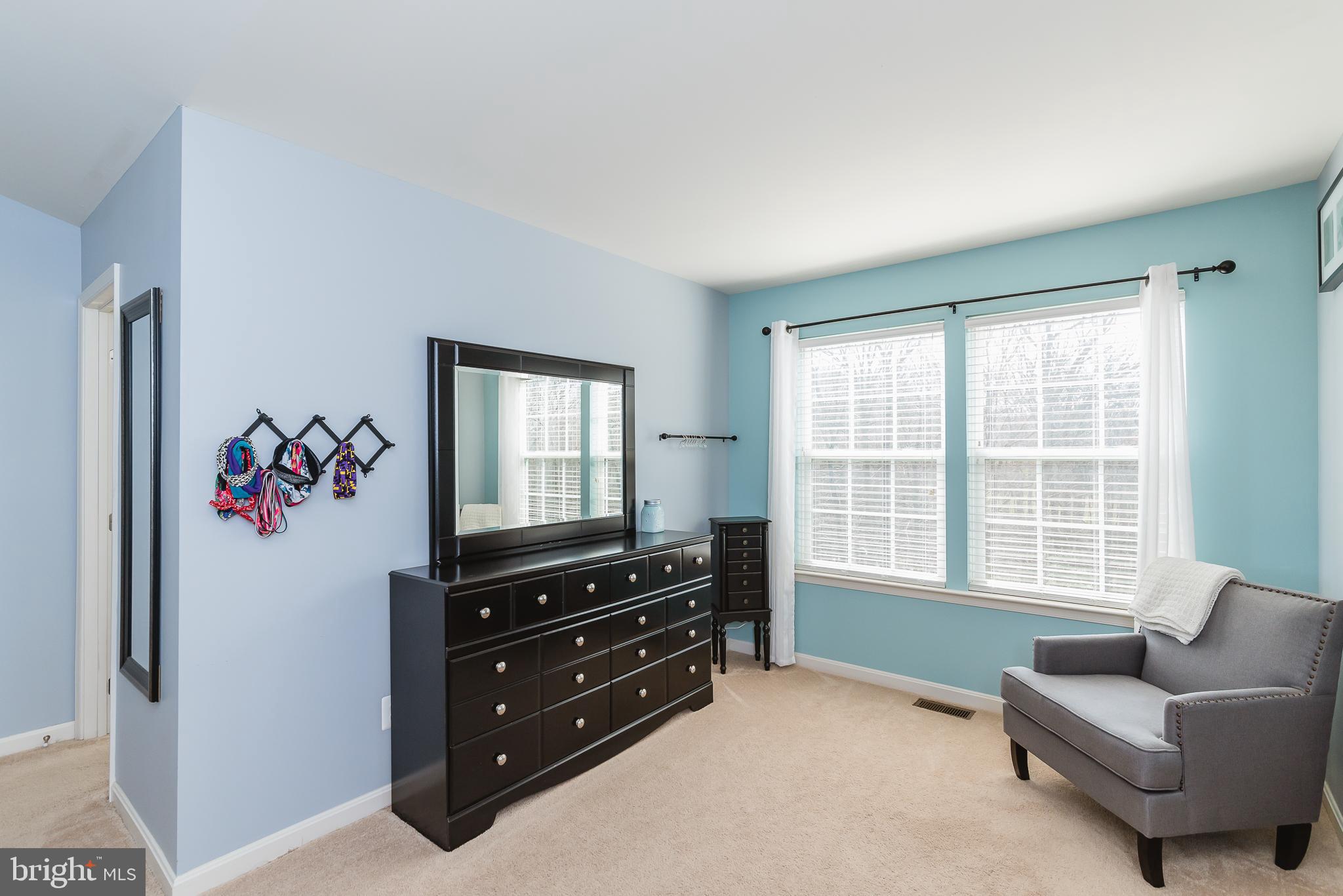 AUTUMN RUN - Residential