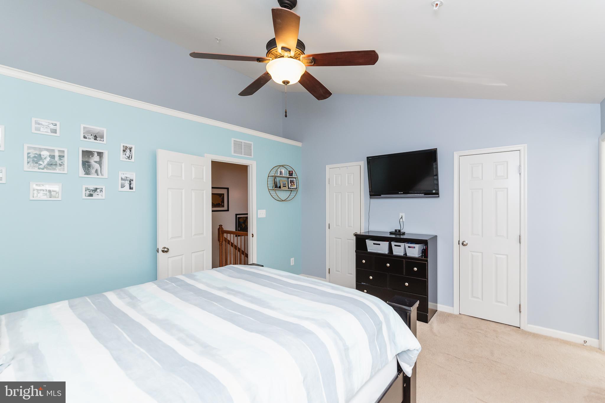 AUTUMN RUN - Residential