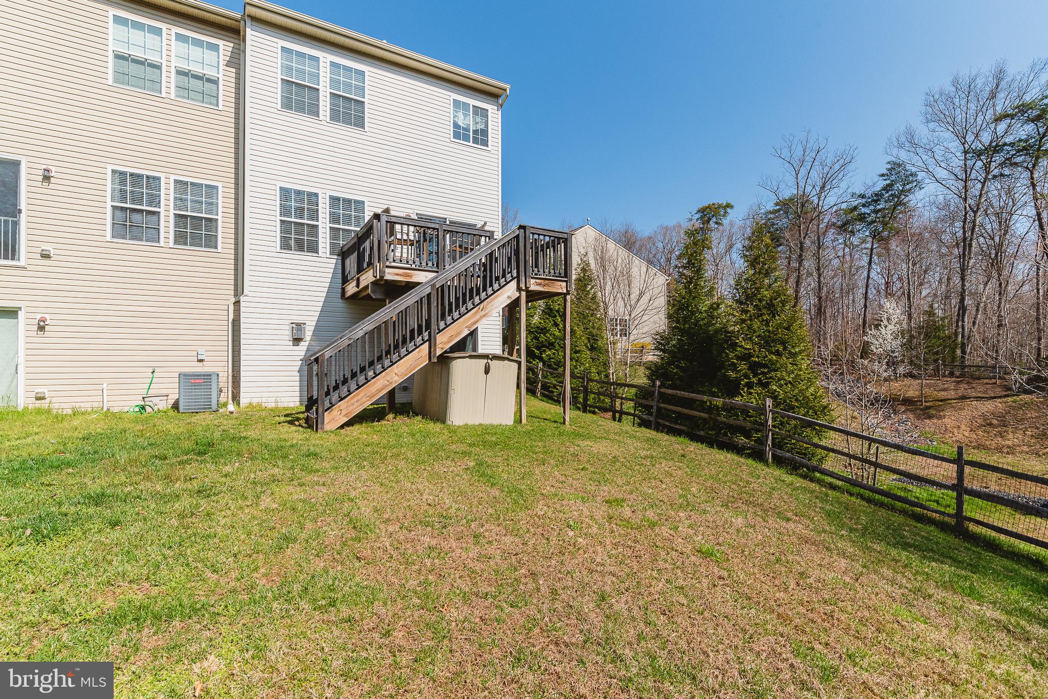 AUTUMN RUN - Residential