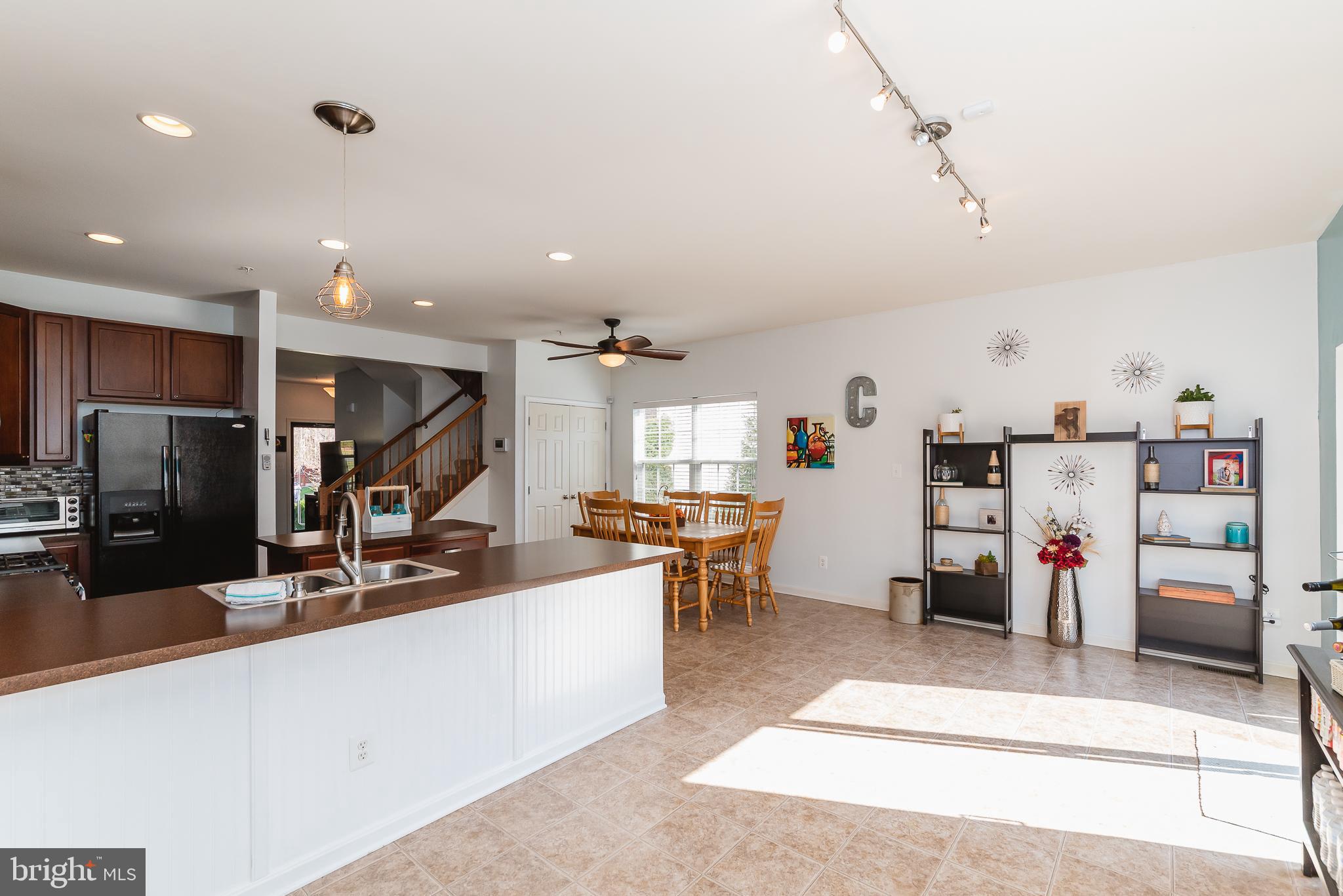 AUTUMN RUN - Residential