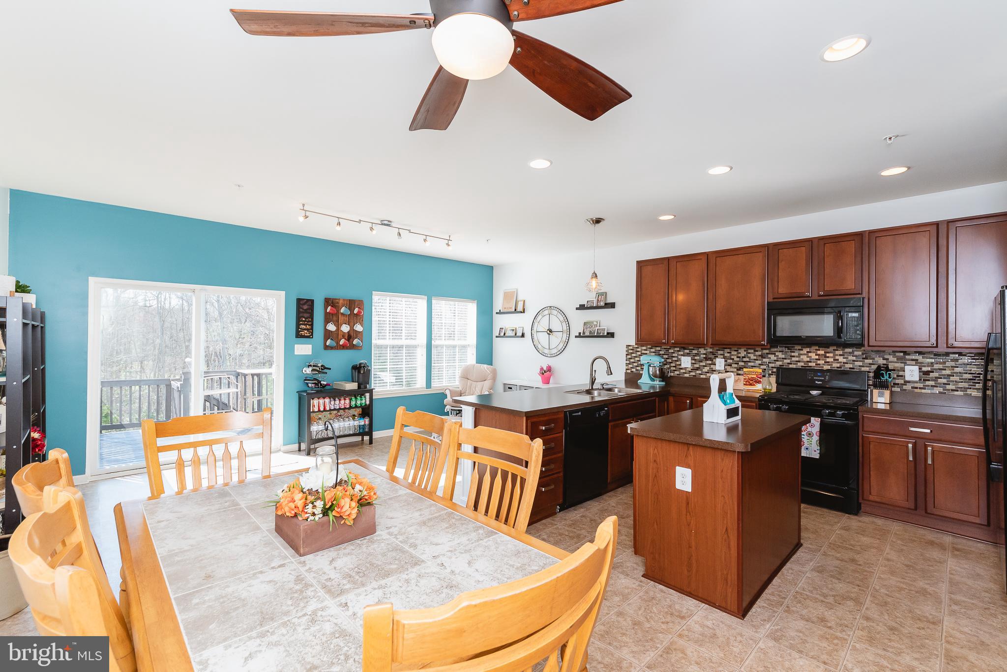 AUTUMN RUN - Residential