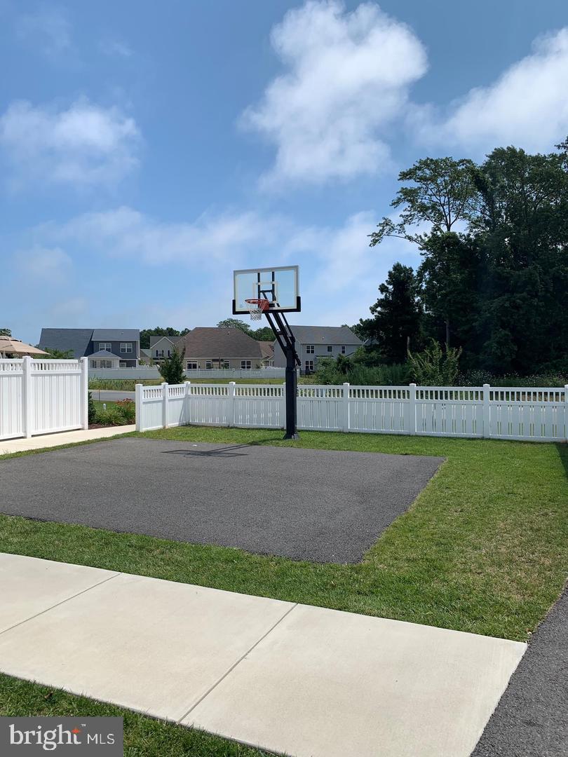 WEST HARBOR VILLAGE - Residential Lease