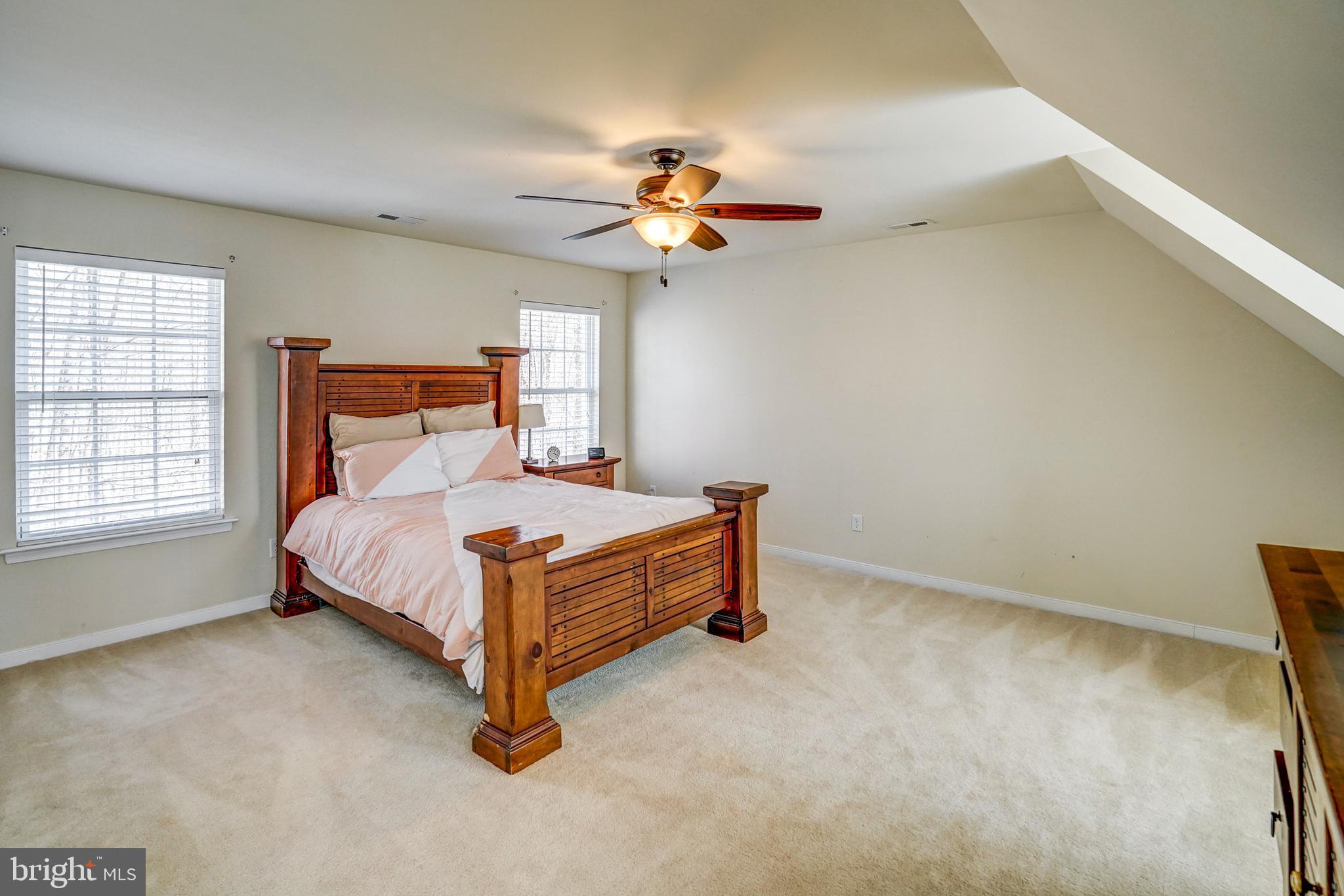 LAKE SIDE - Residential