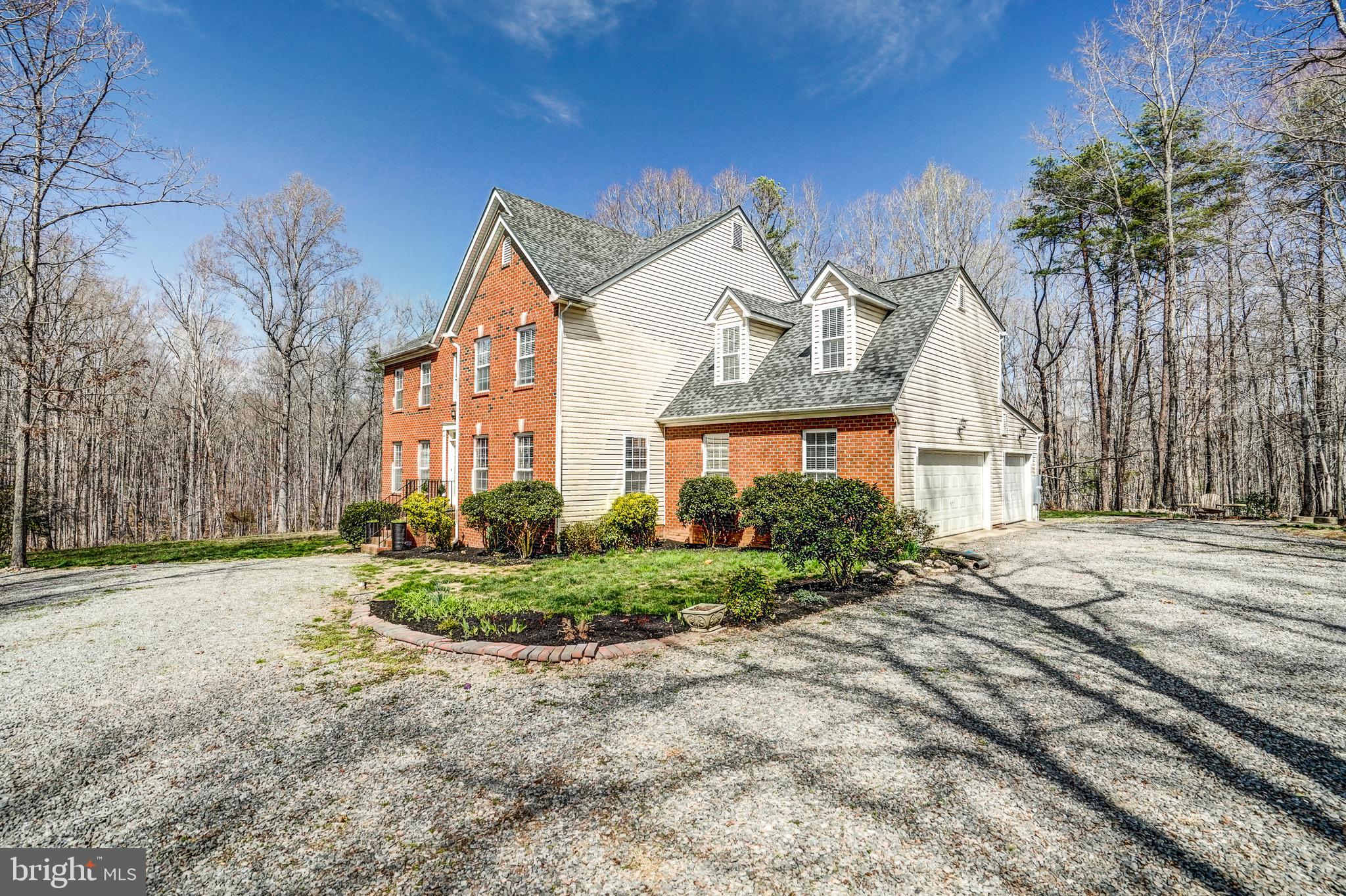 LAKE SIDE - Residential