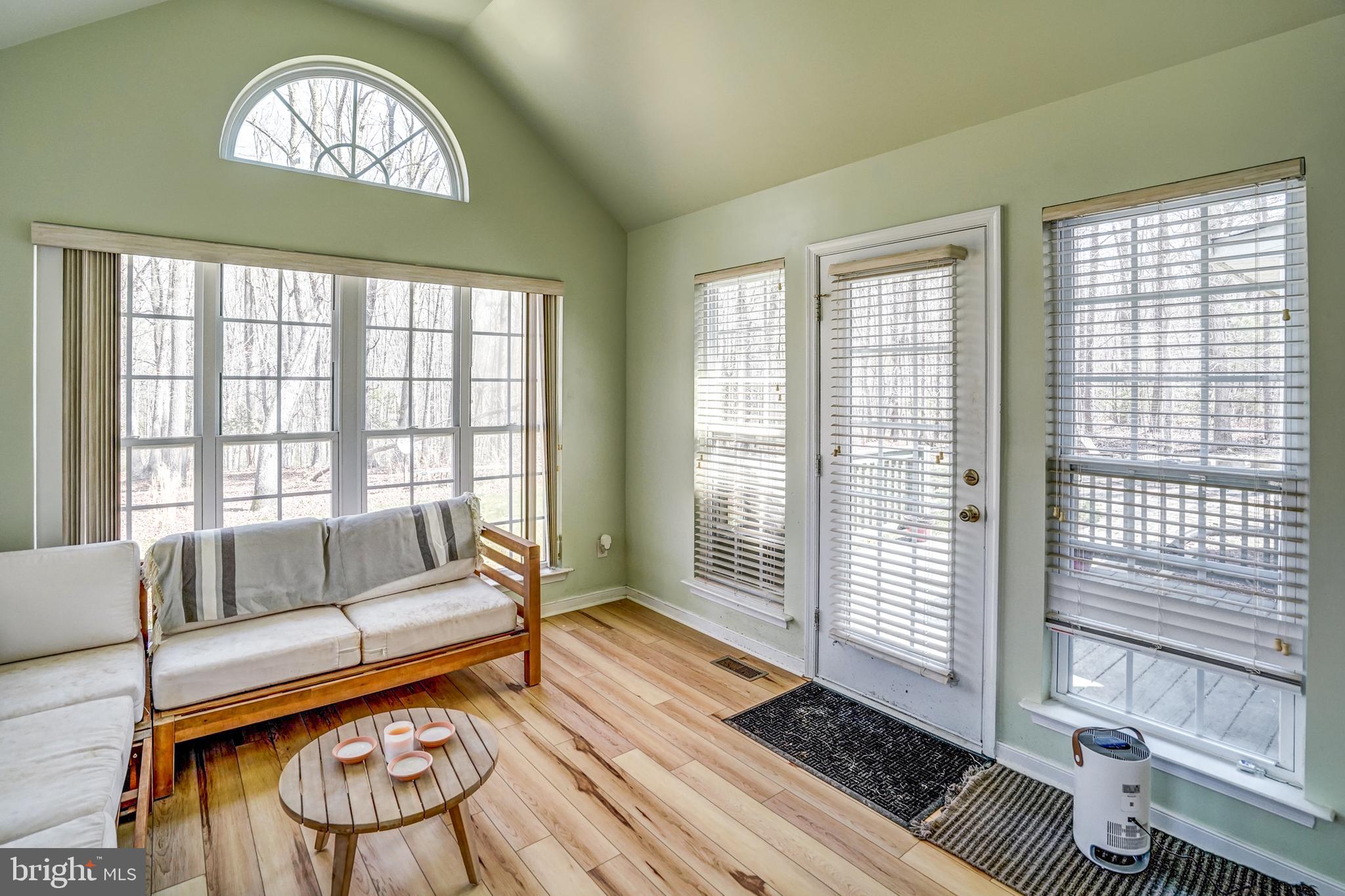 LAKE SIDE - Residential