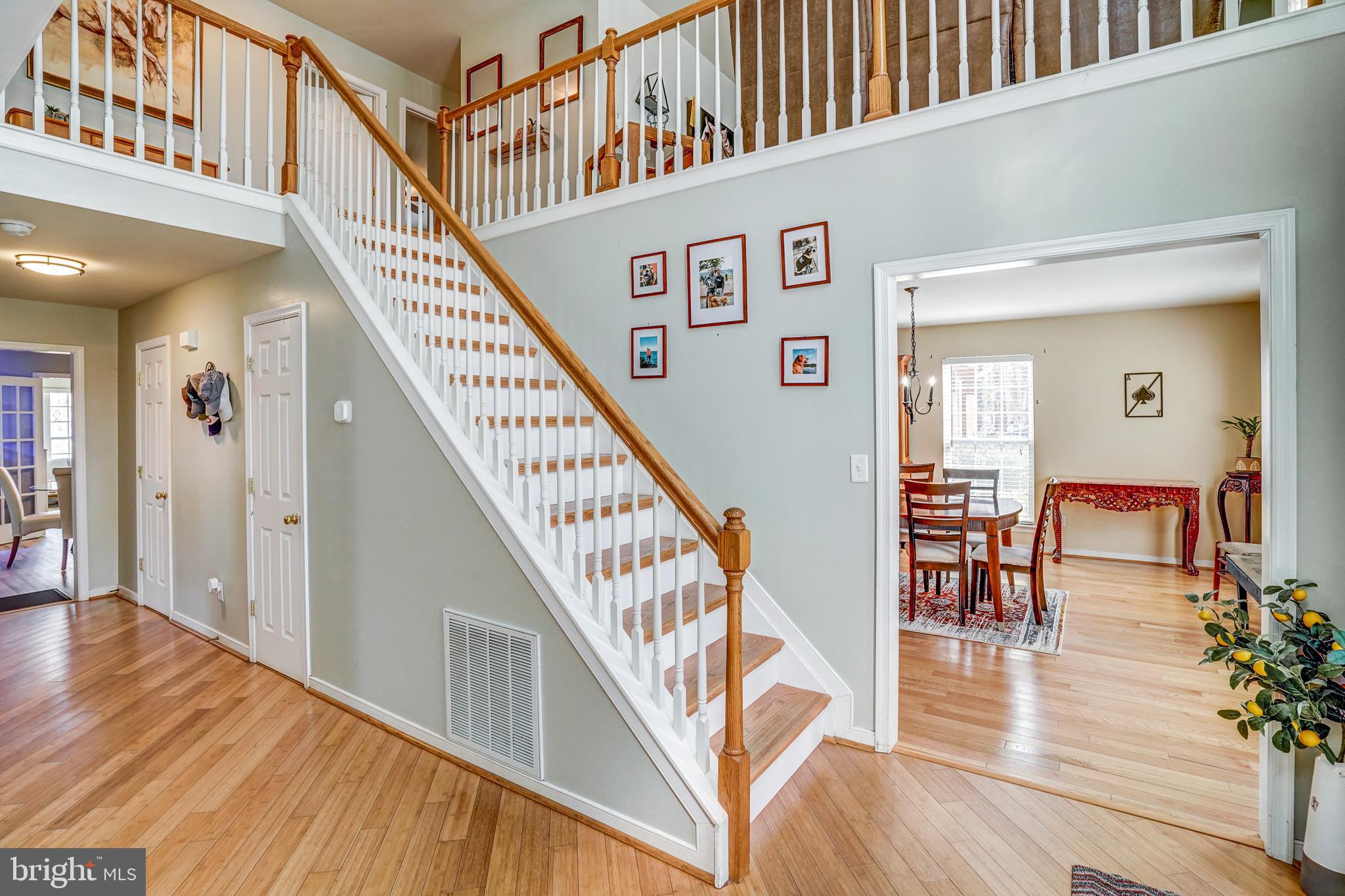 LAKE SIDE - Residential