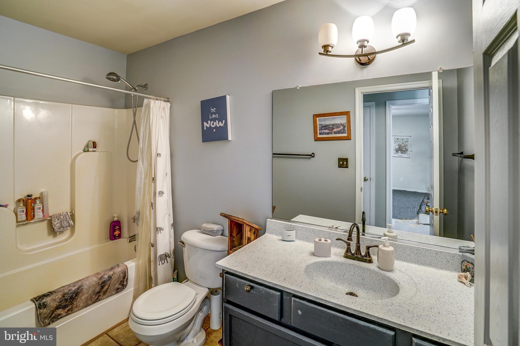 LAKE SIDE - Residential