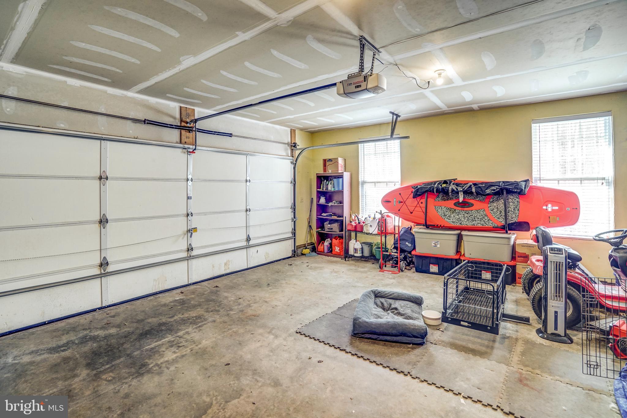 LAKE SIDE - Residential