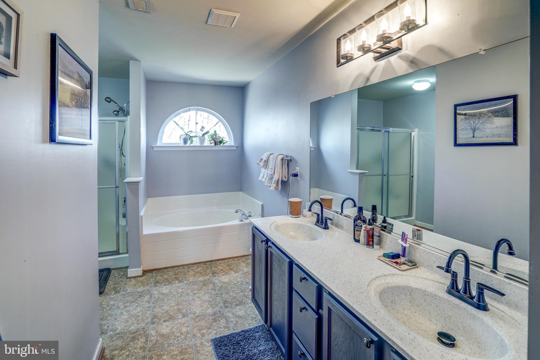 LAKE SIDE - Residential