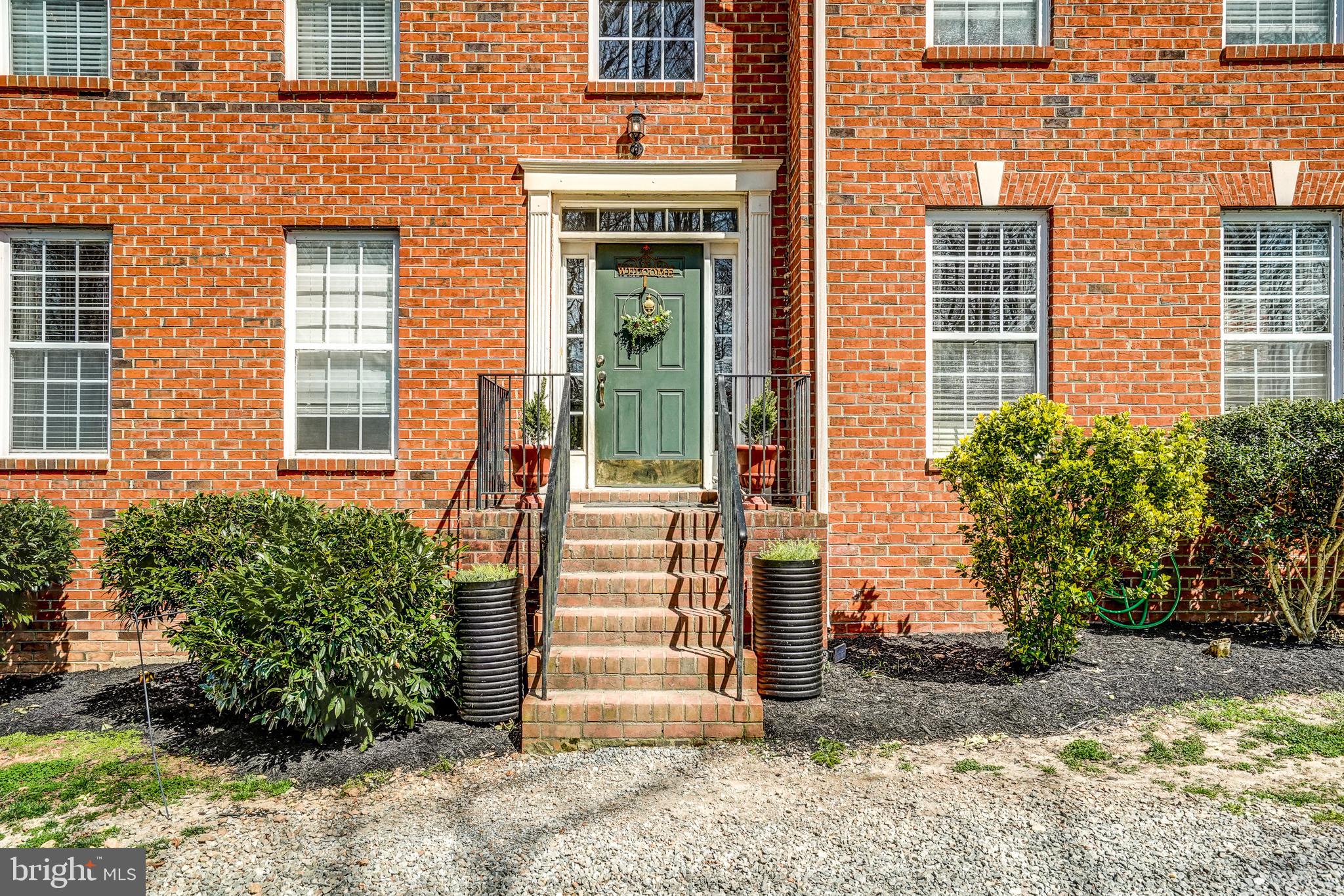 LAKE SIDE - Residential