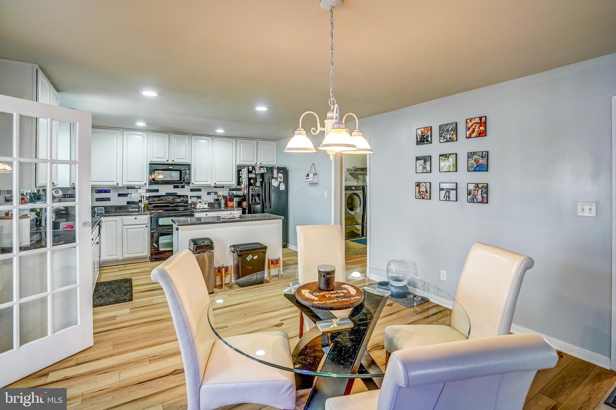 LAKE SIDE - Residential