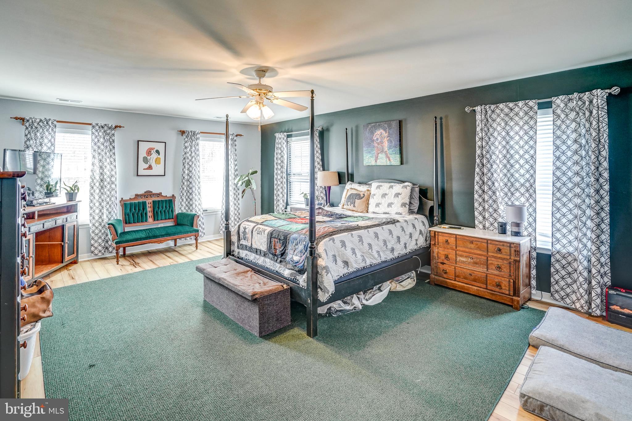 LAKE SIDE - Residential