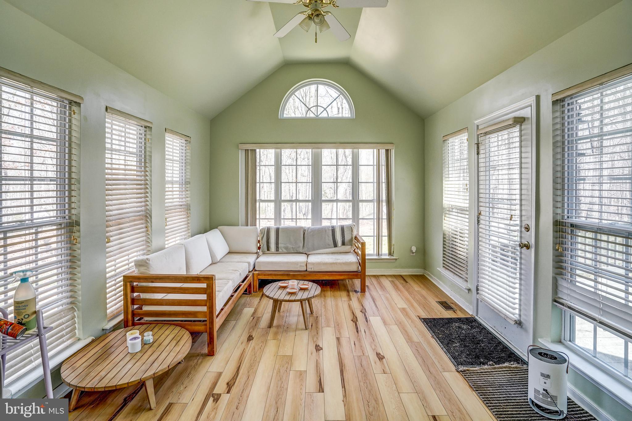 LAKE SIDE - Residential