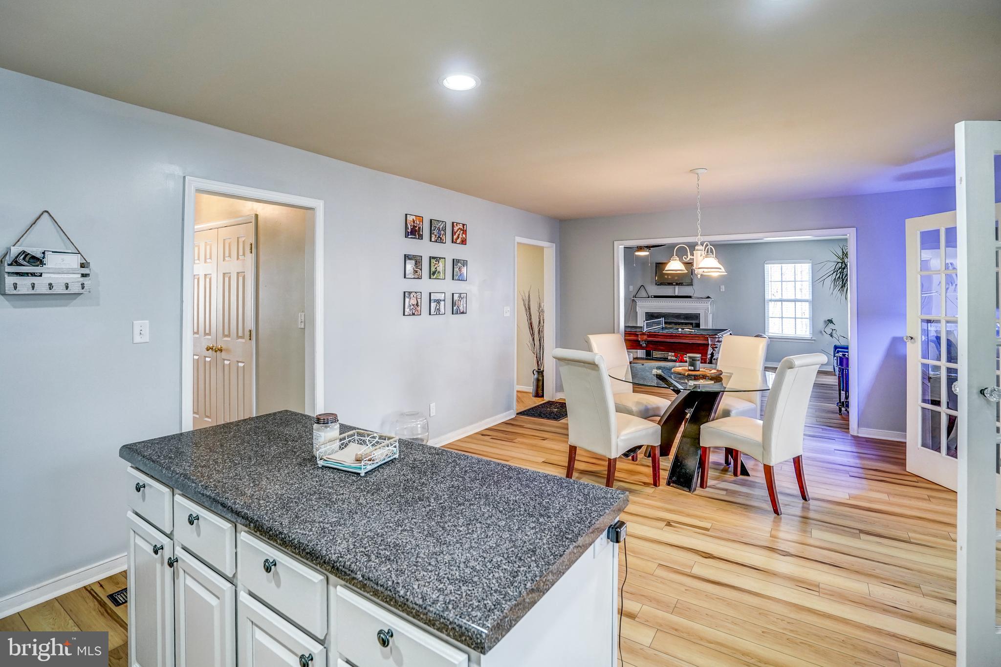 LAKE SIDE - Residential