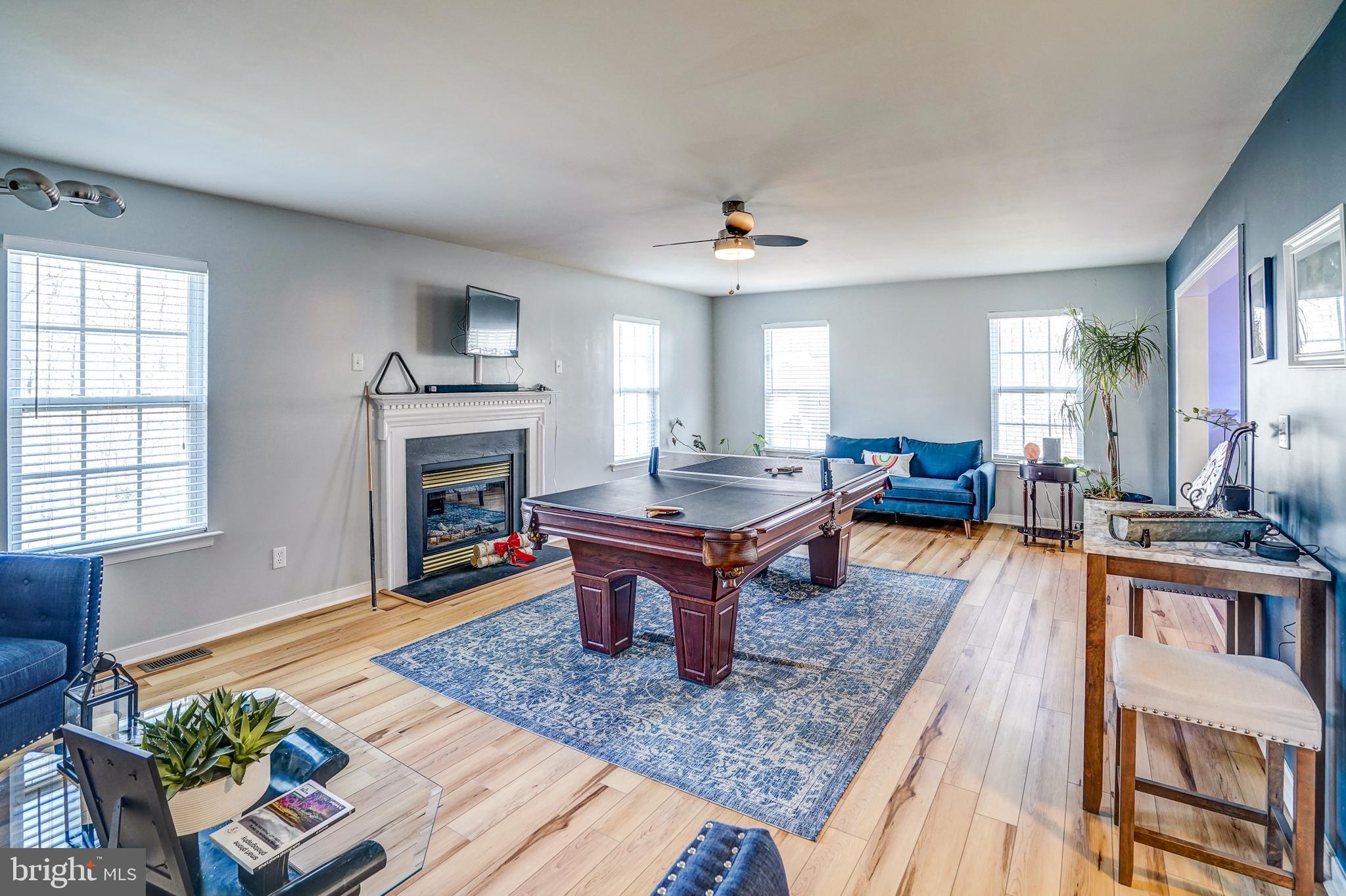 LAKE SIDE - Residential