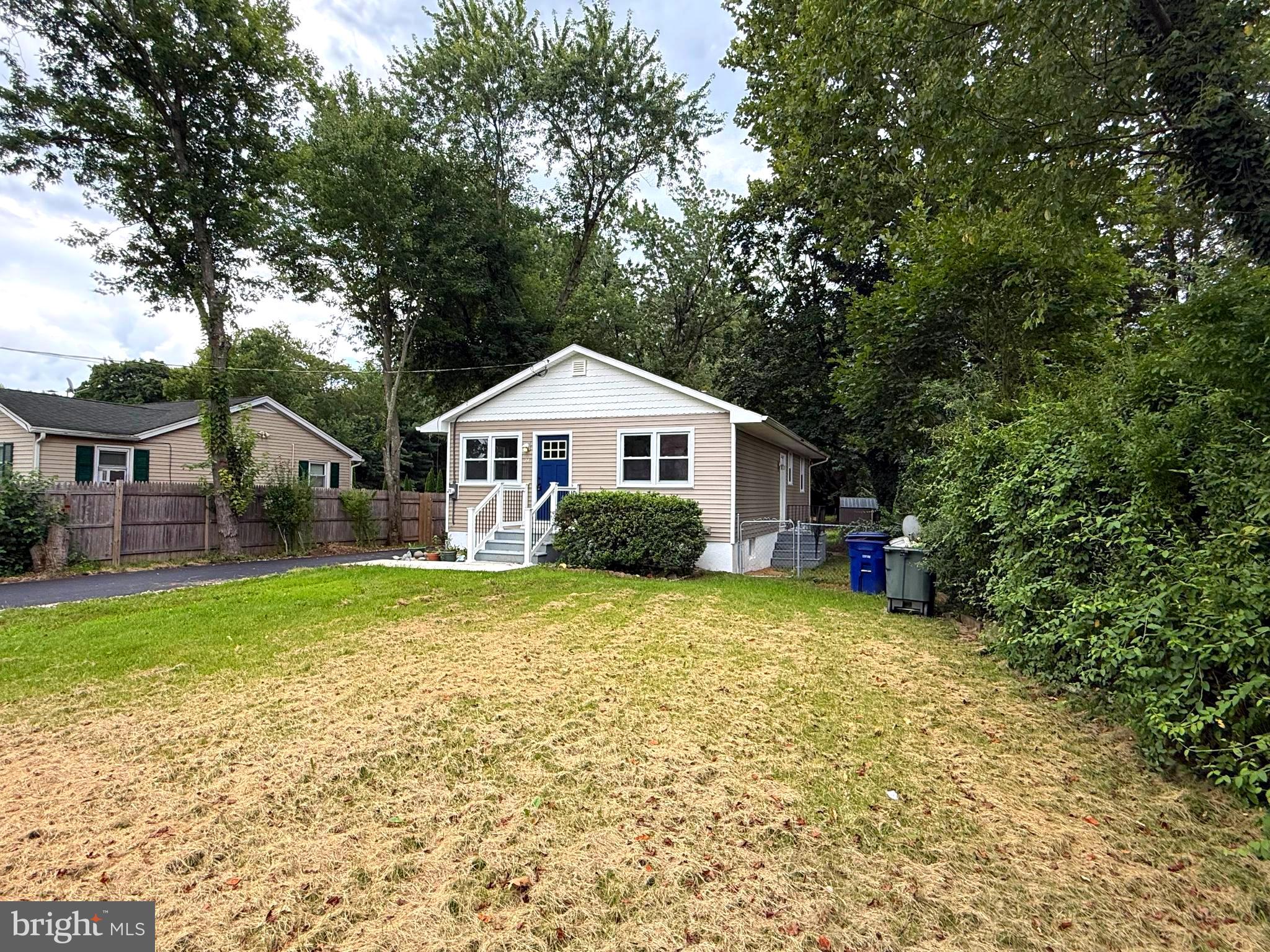 24 WOODLAND AVENUE