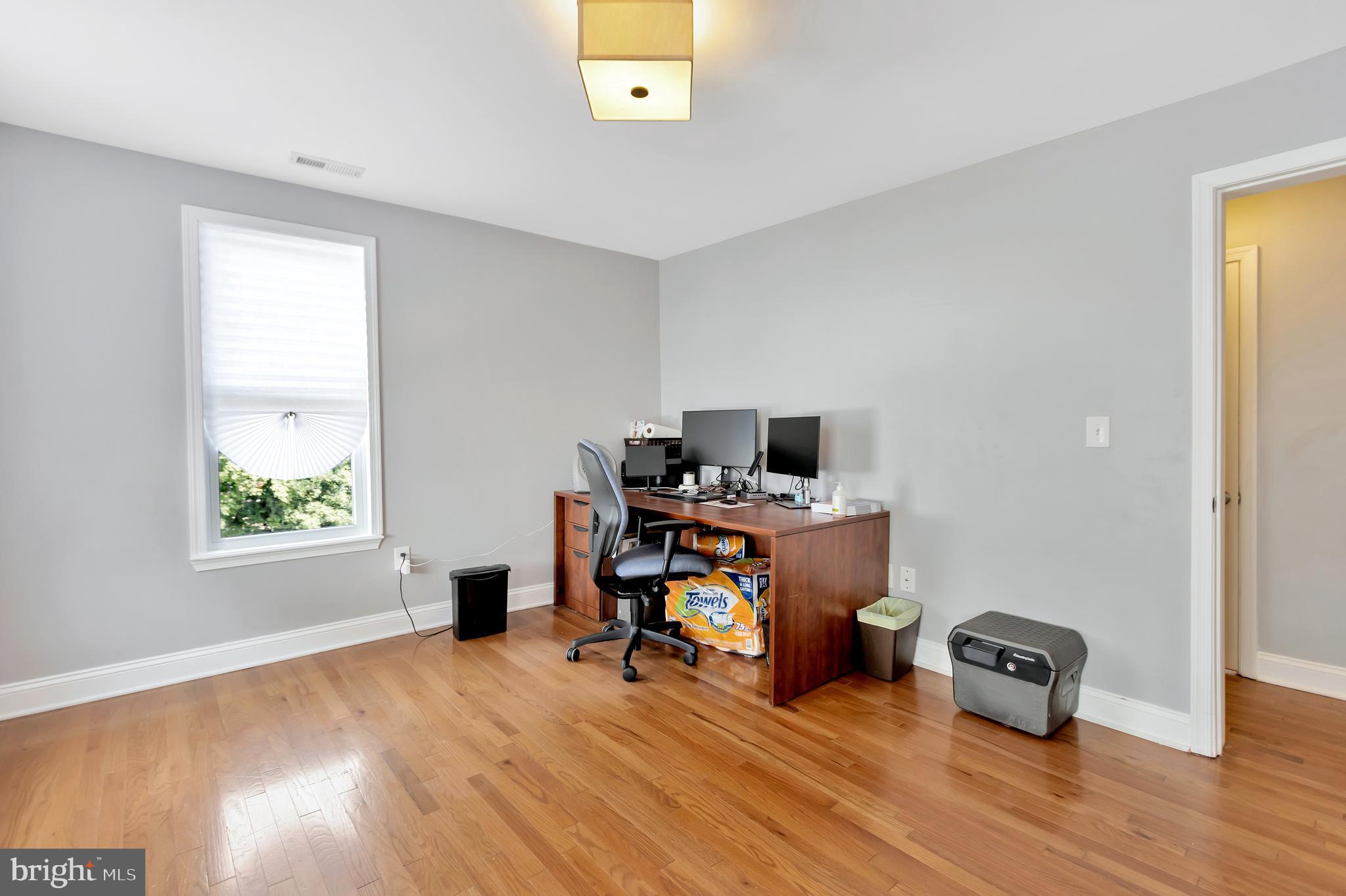 RADNOR WINSTON - Residential