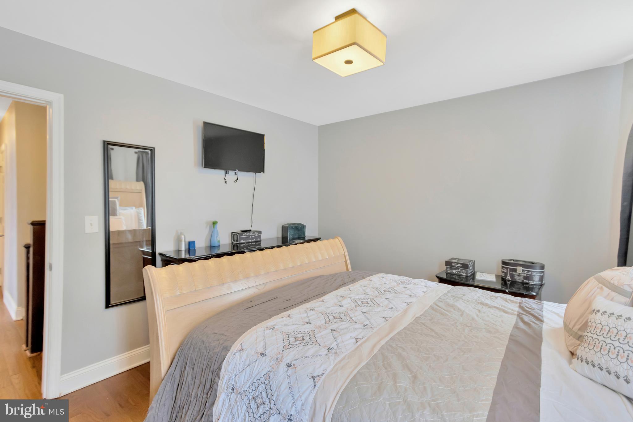 RADNOR WINSTON - Residential