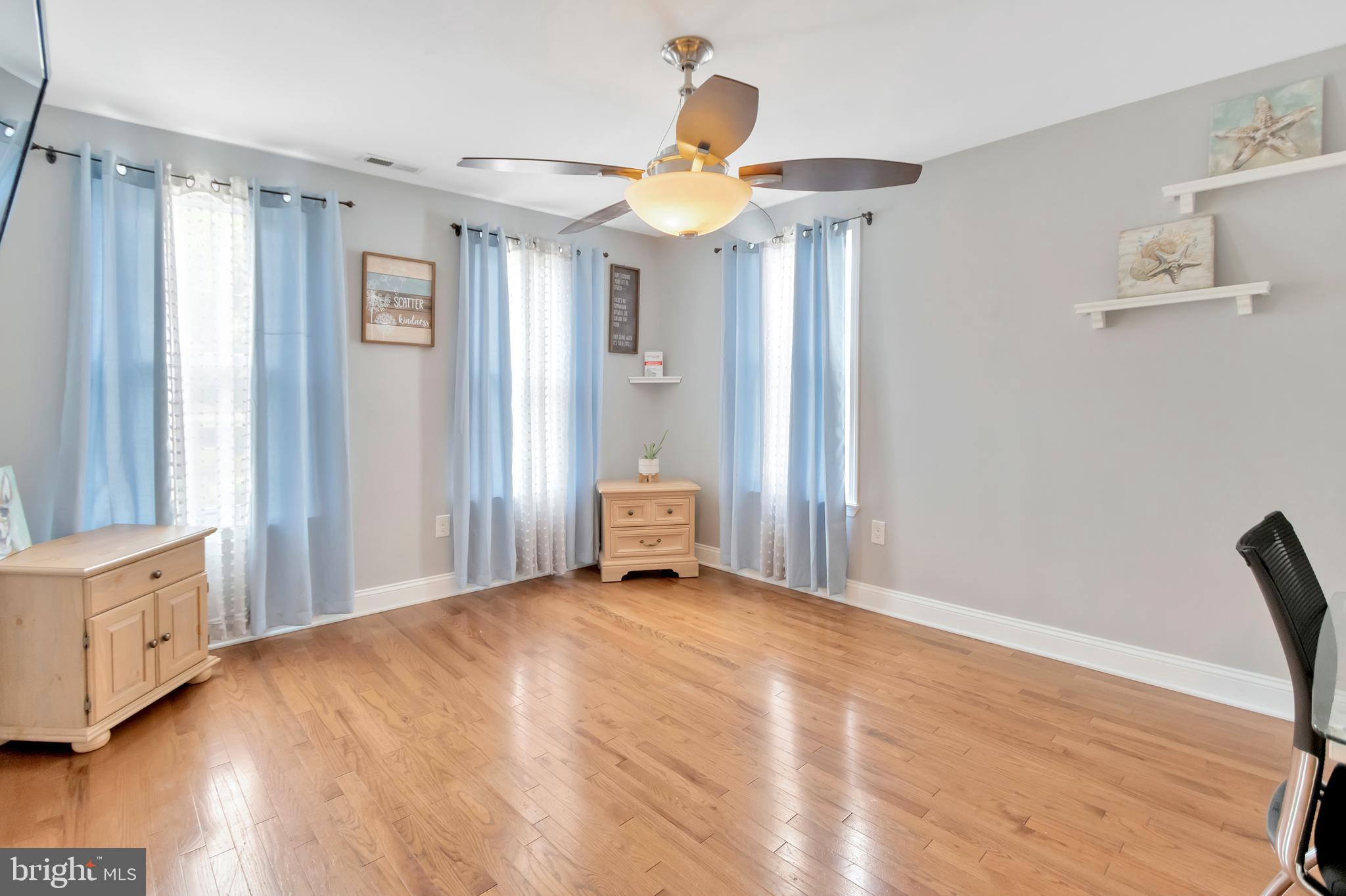 RADNOR WINSTON - Residential