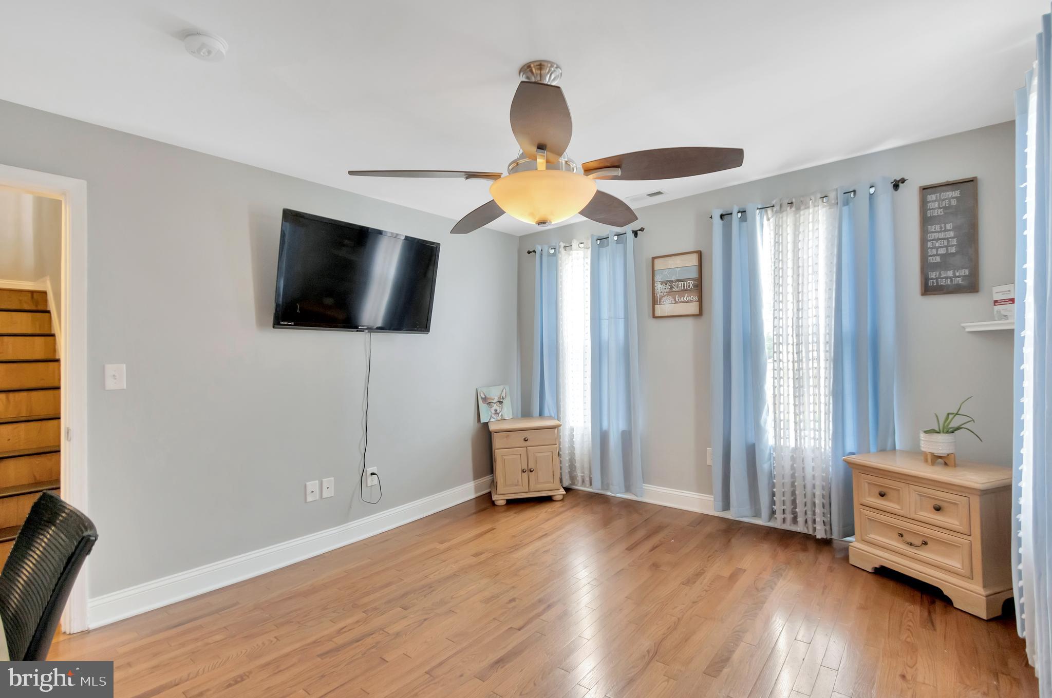 RADNOR WINSTON - Residential