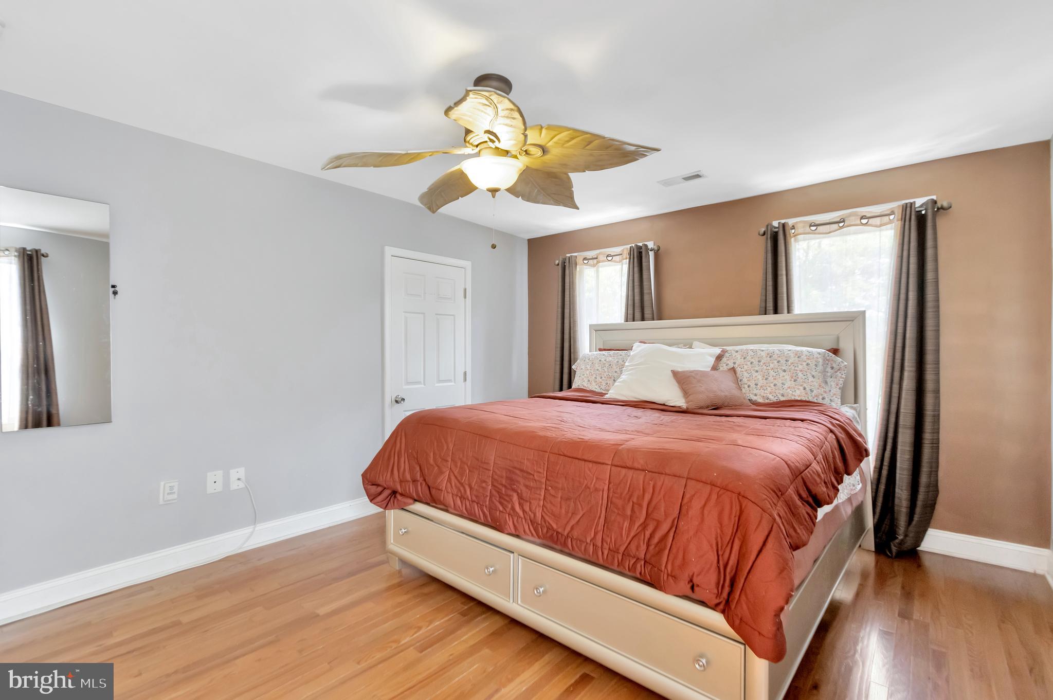 RADNOR WINSTON - Residential