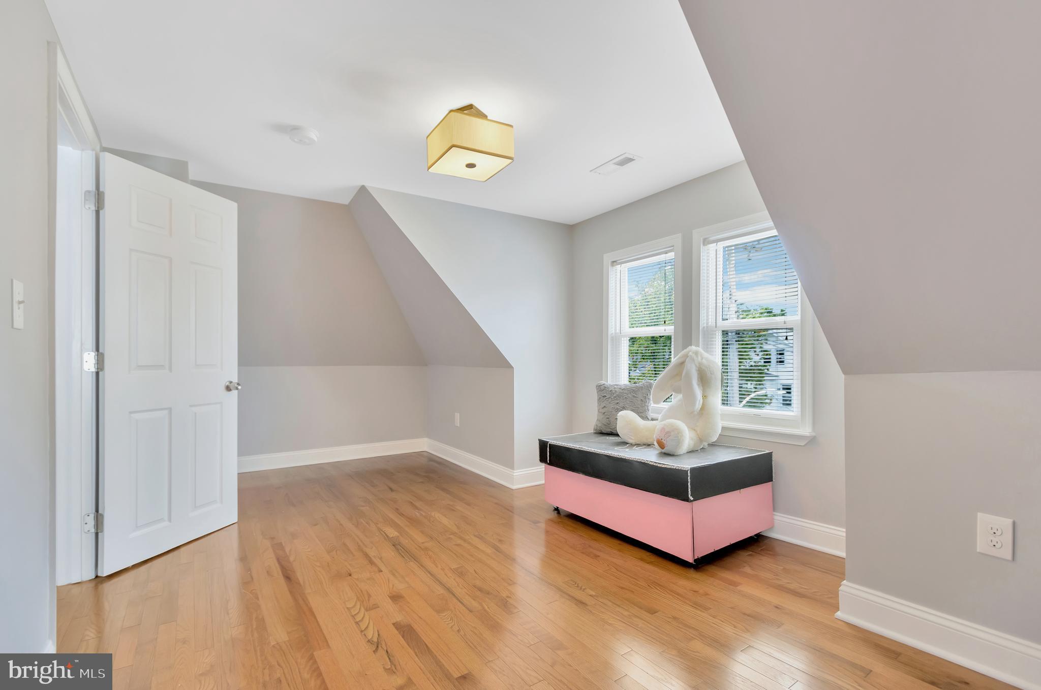 RADNOR WINSTON - Residential