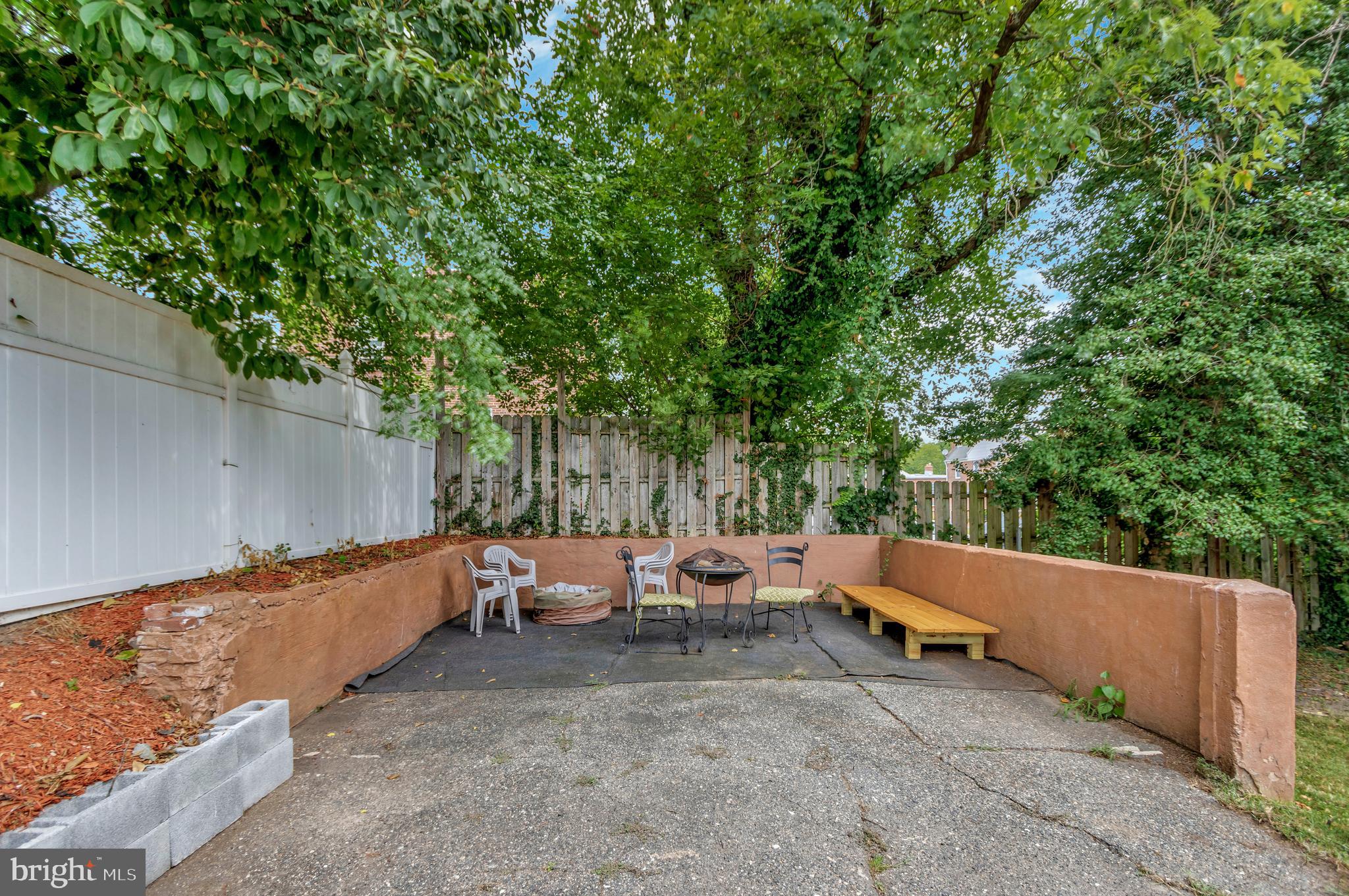 RADNOR WINSTON - Residential