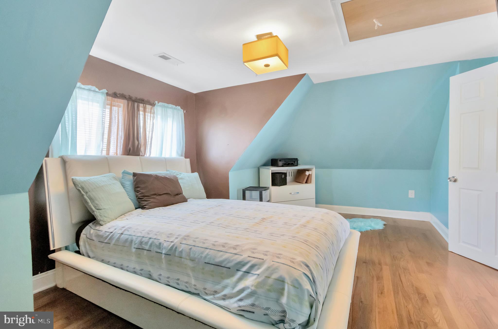 RADNOR WINSTON - Residential