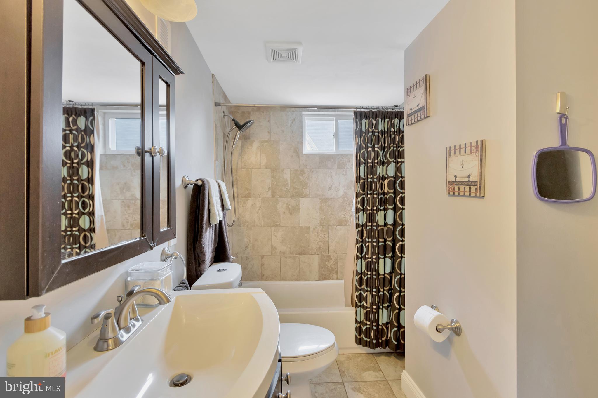 RADNOR WINSTON - Residential