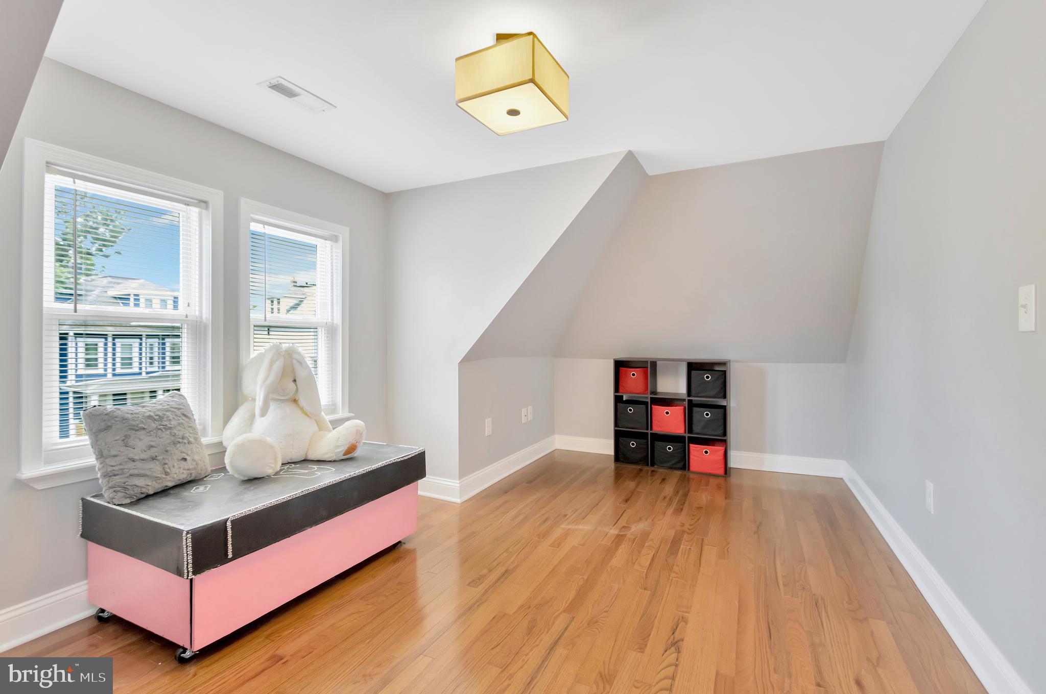 RADNOR WINSTON - Residential