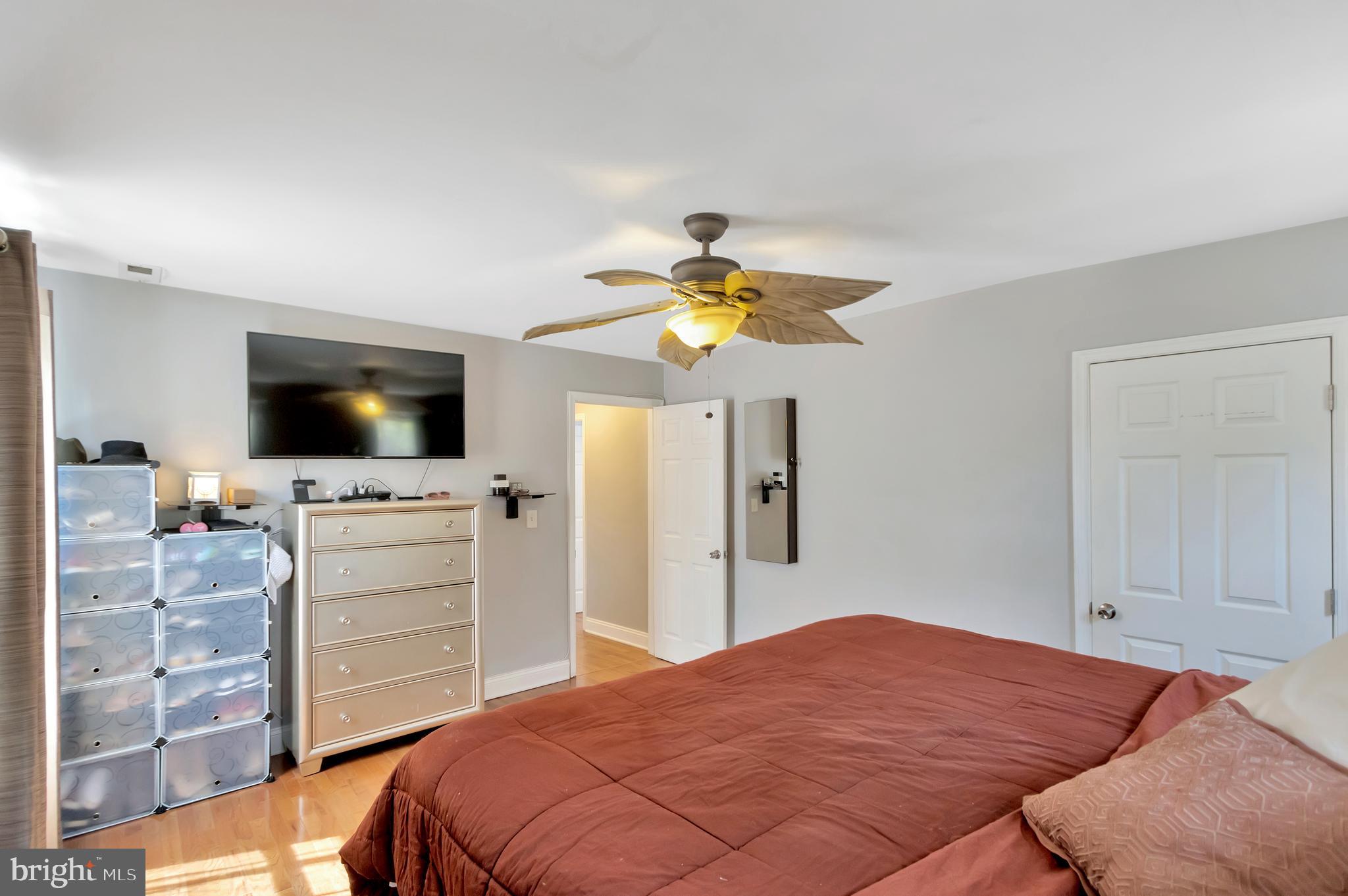 RADNOR WINSTON - Residential