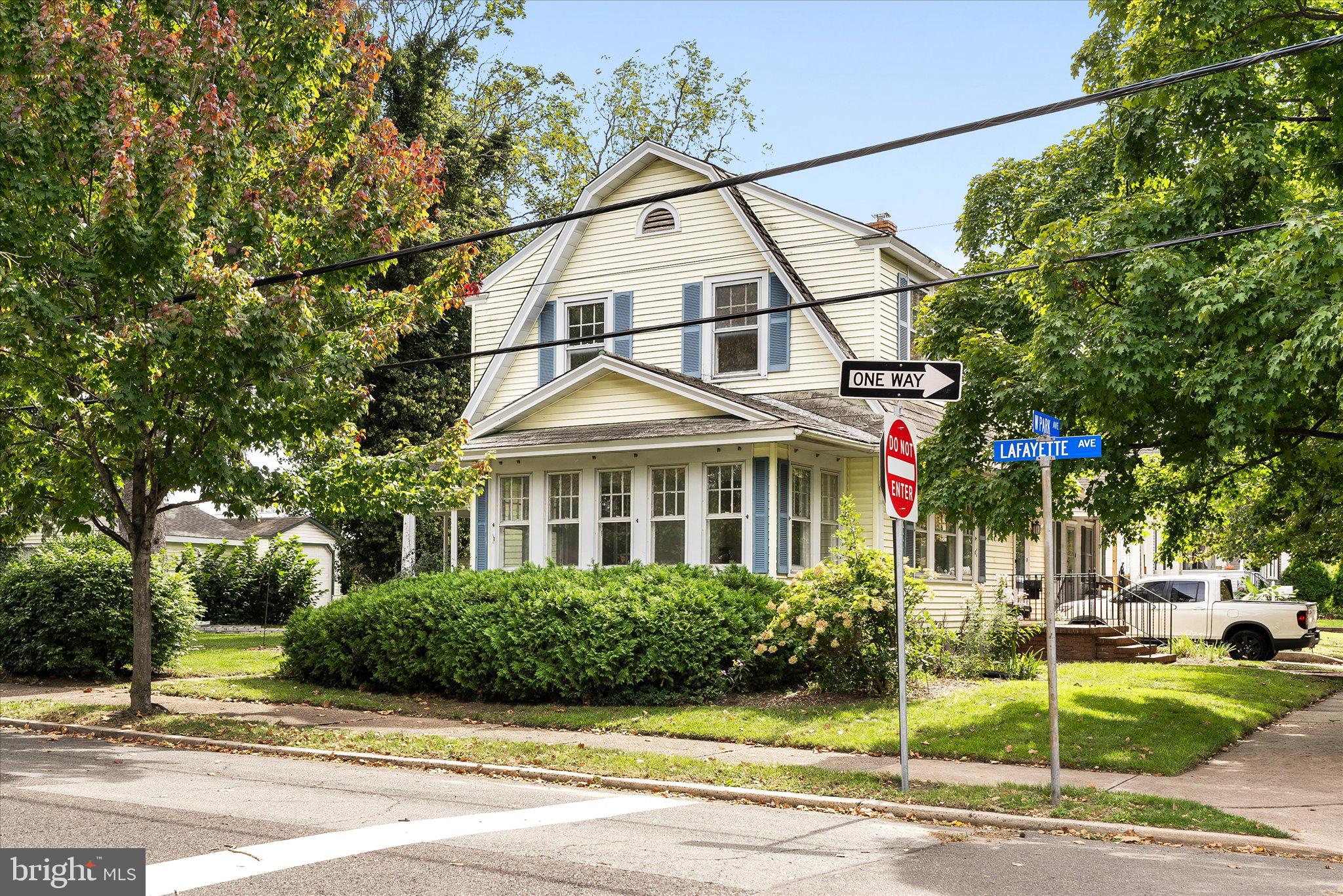 100 W PARK AVENUE