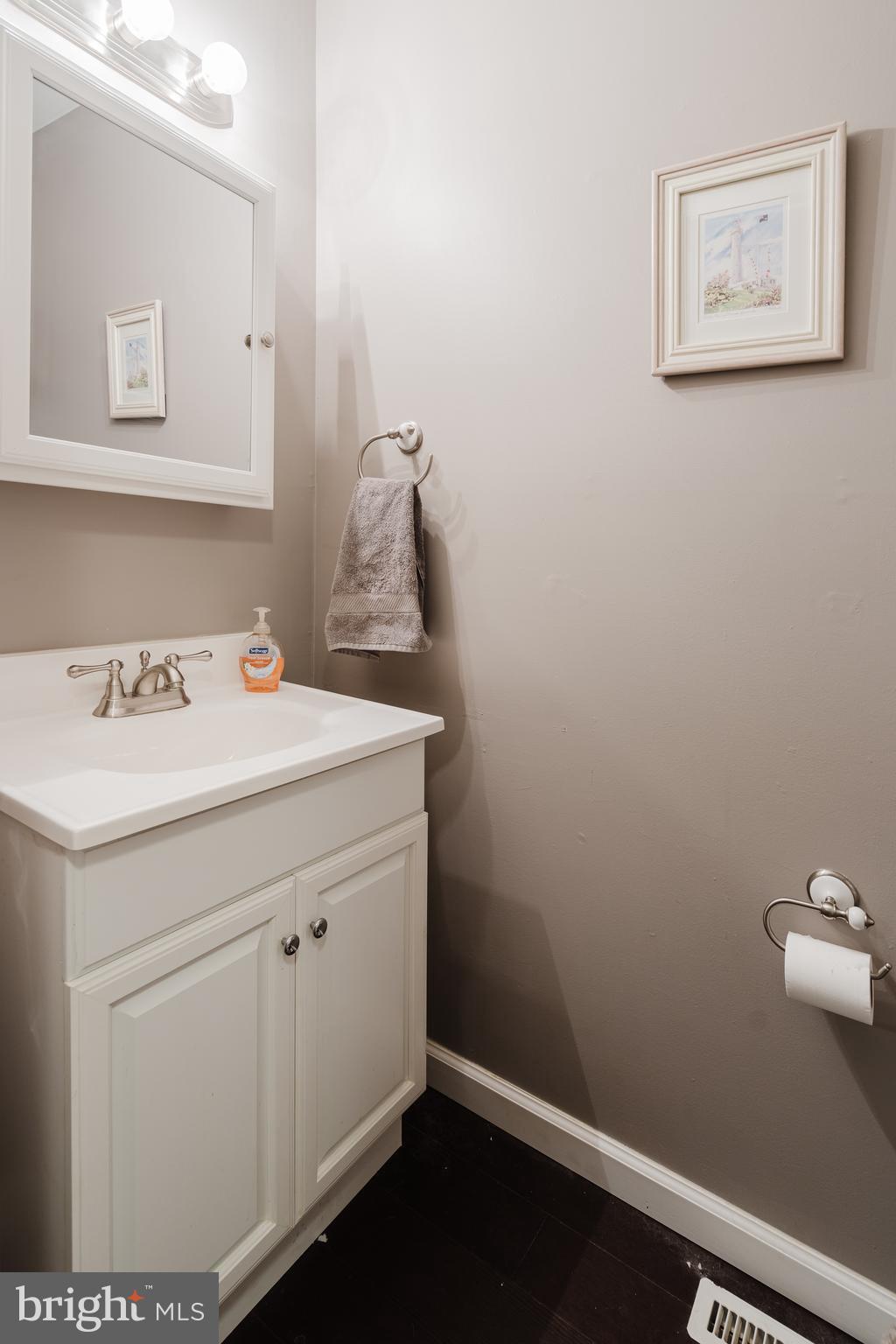 STONES THROW - Residential