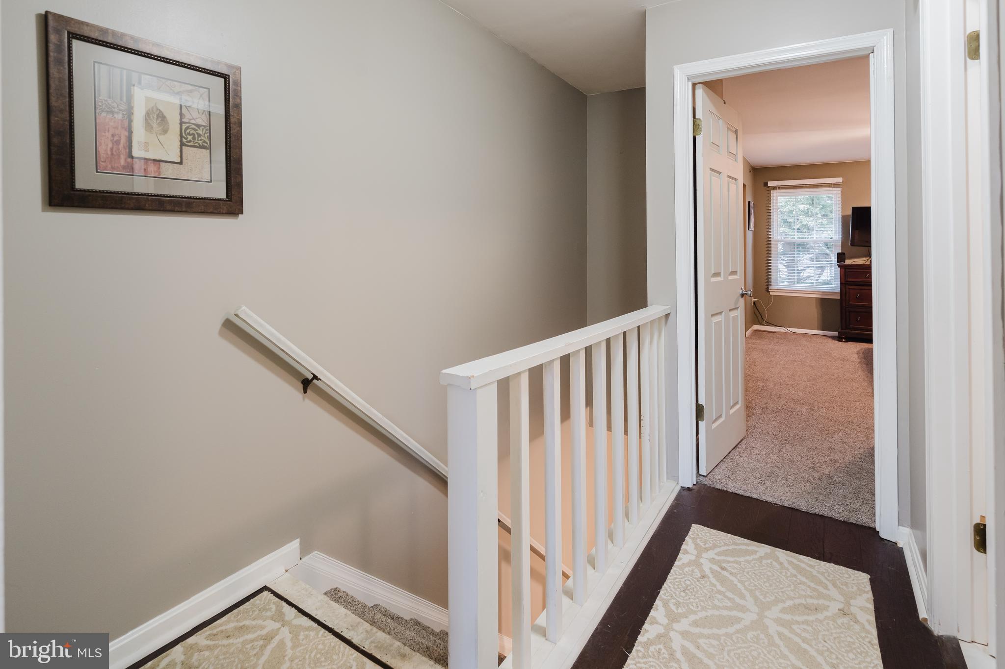 STONES THROW - Residential