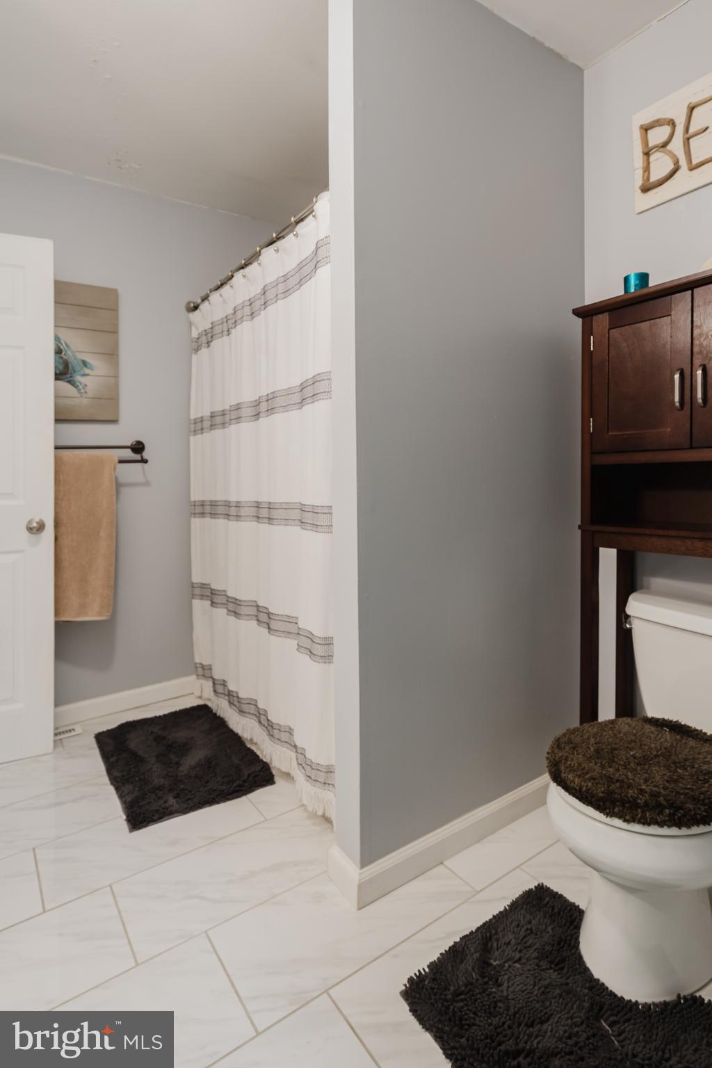 STONES THROW - Residential