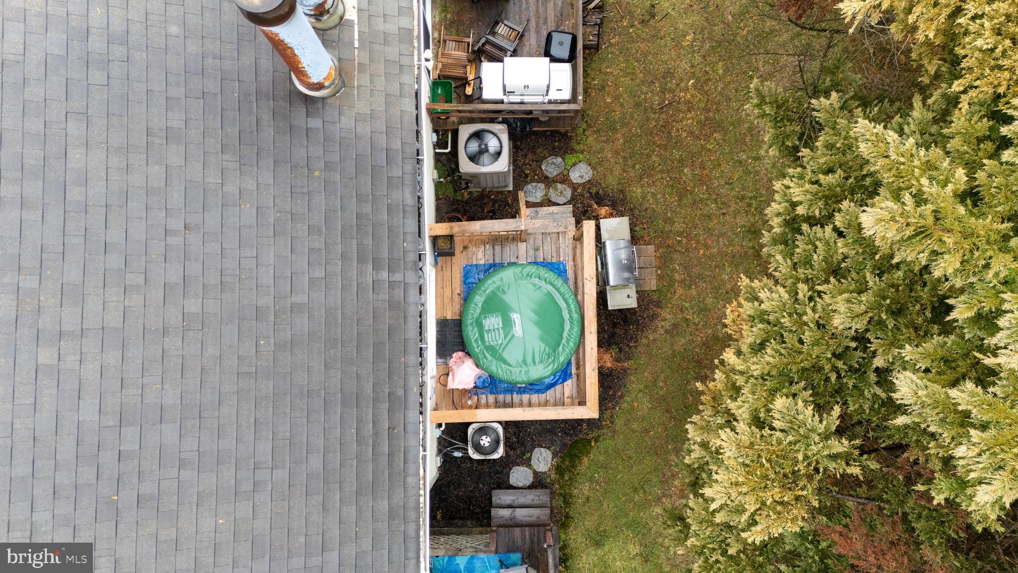 STONES THROW - Residential