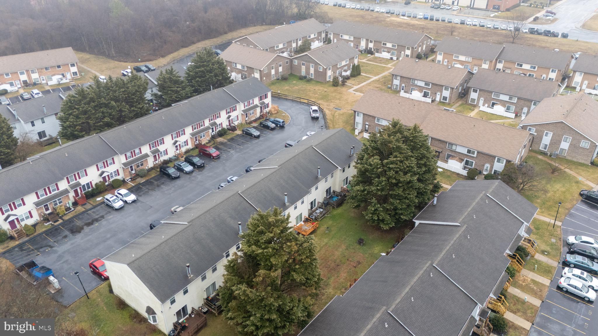 STONES THROW - Residential