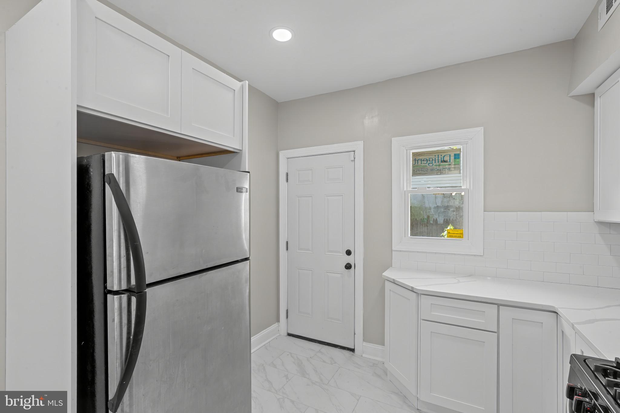 HOLLINS MARKET - Residential