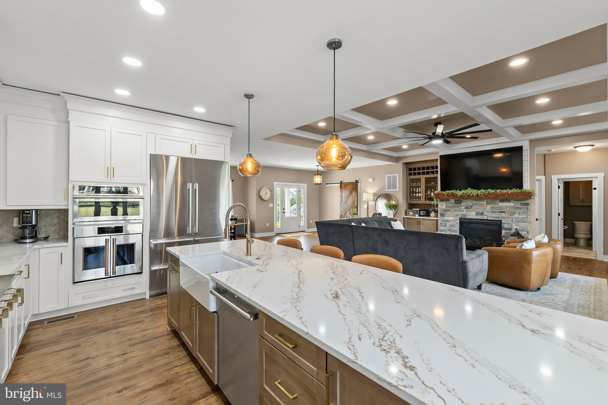 111 POMME CIRCLE