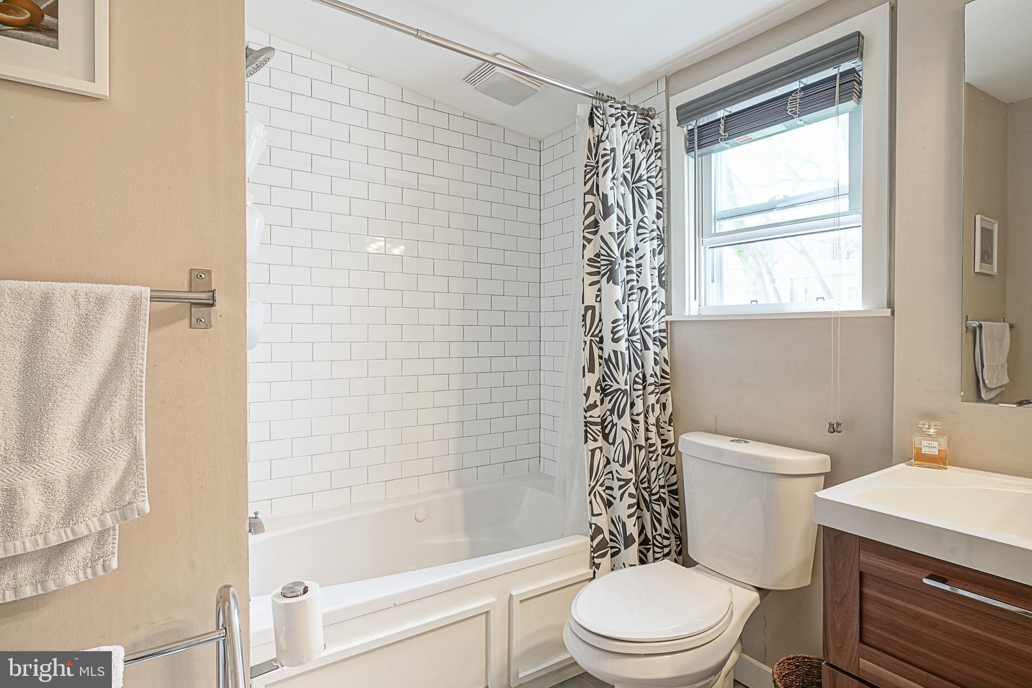 POINT BREEZE - Residential Lease