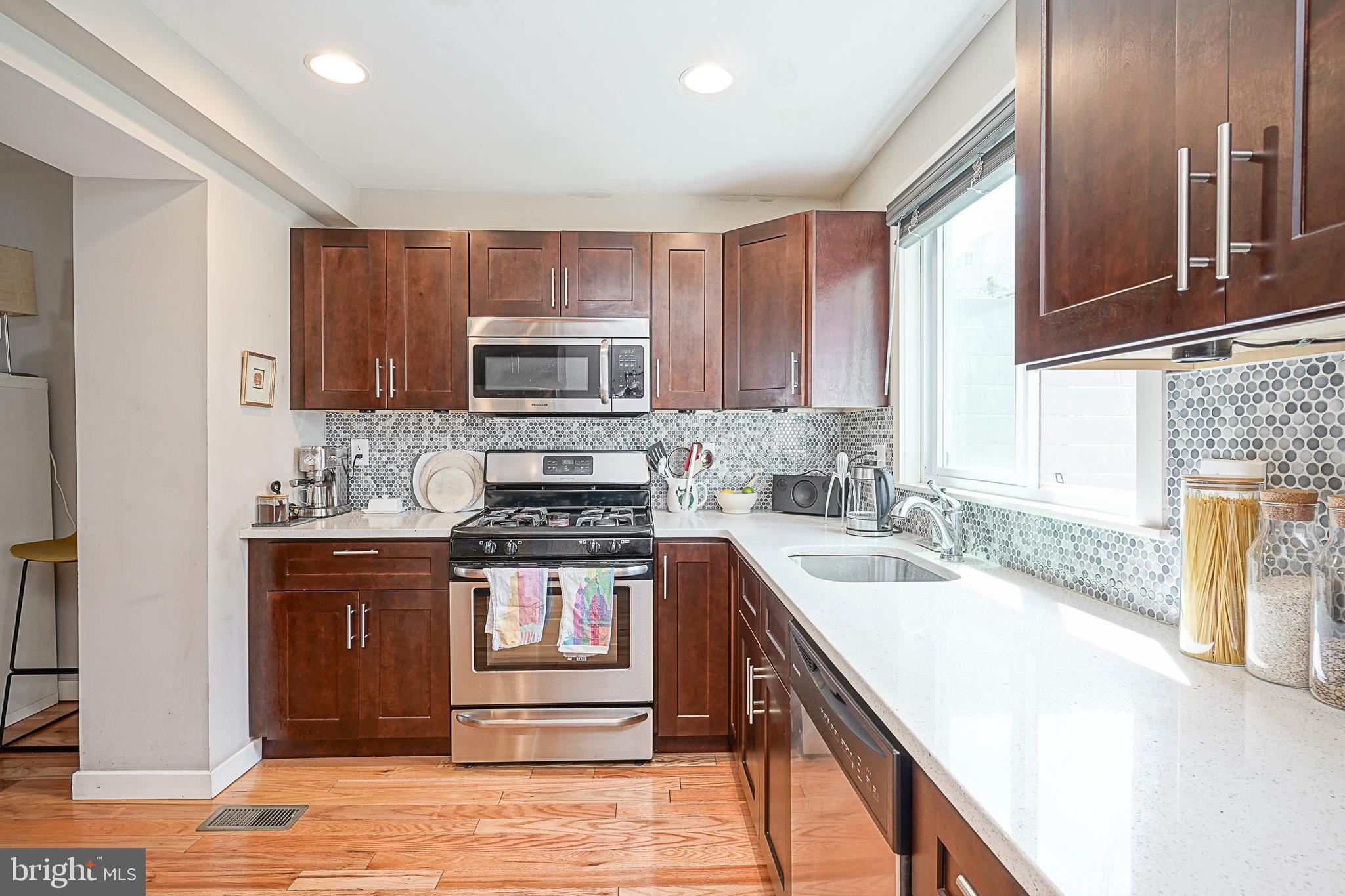 POINT BREEZE - Residential Lease