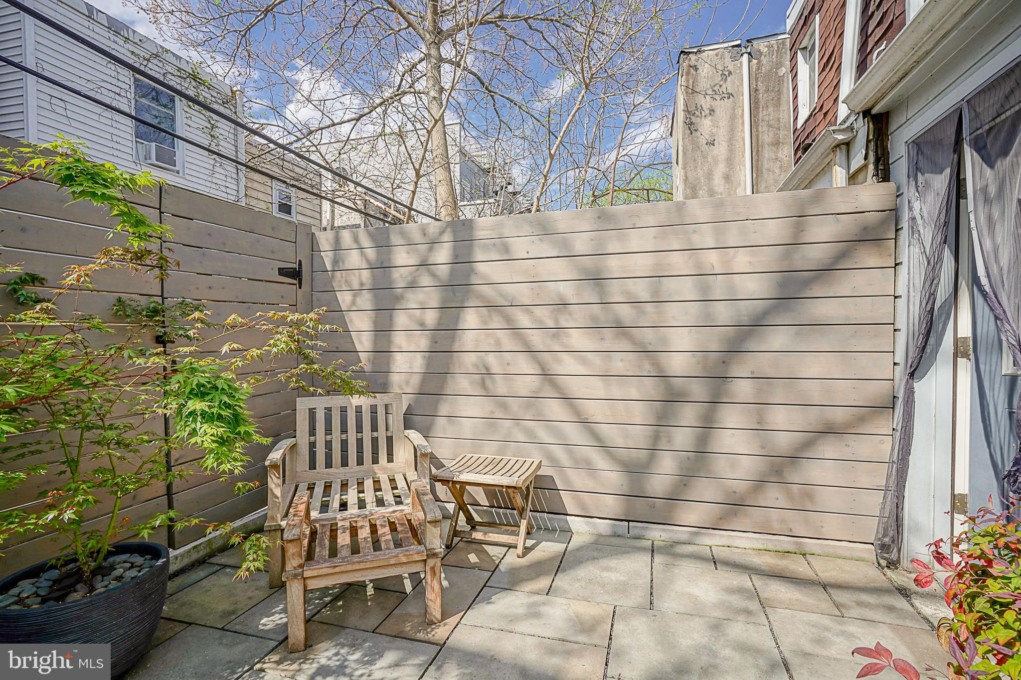 POINT BREEZE - Residential Lease