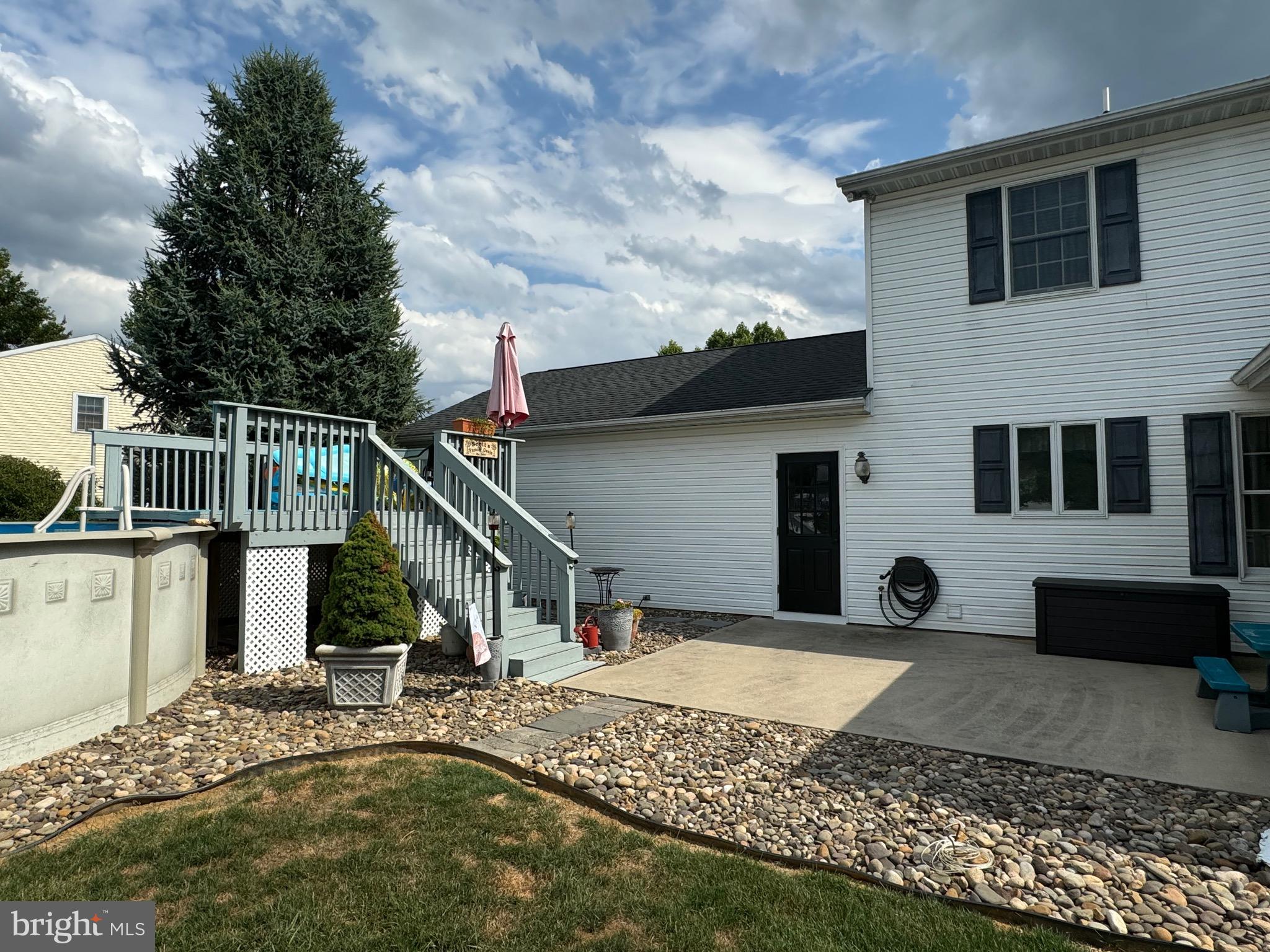 WAYNE HEIGHTS - Residential