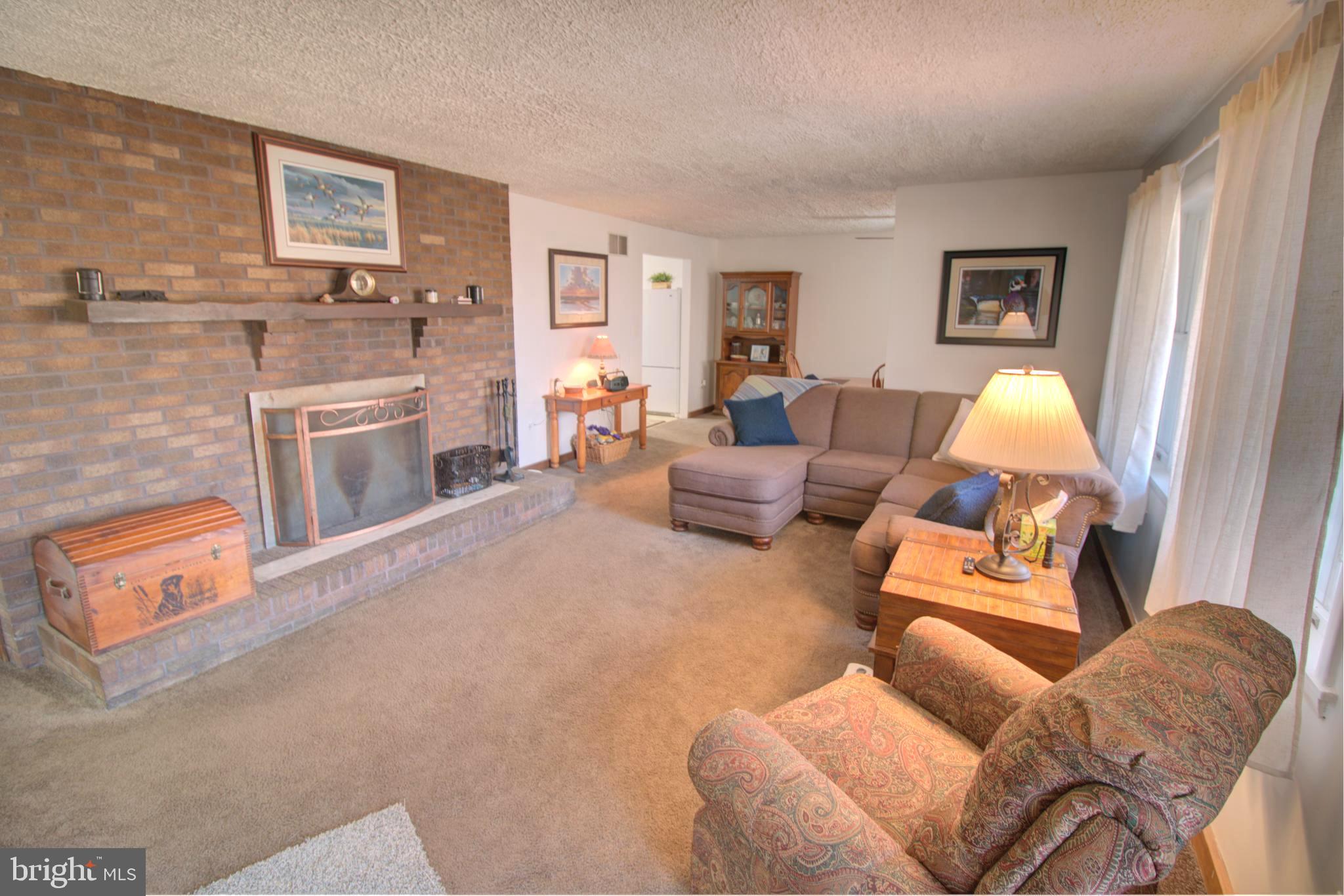 7143 RACE ROAD