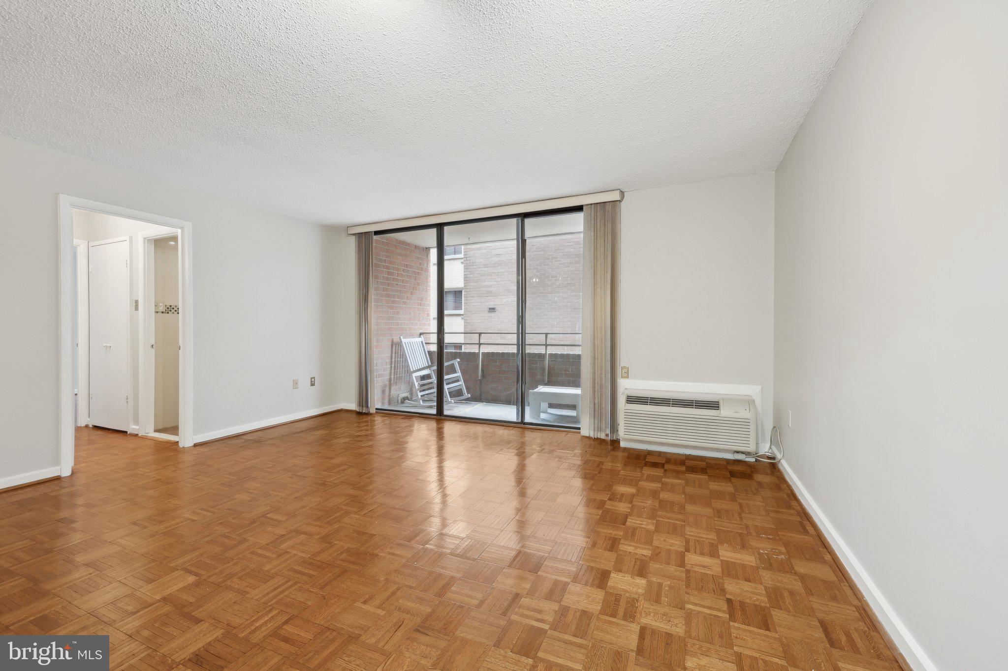 2141 P STREET NW 401