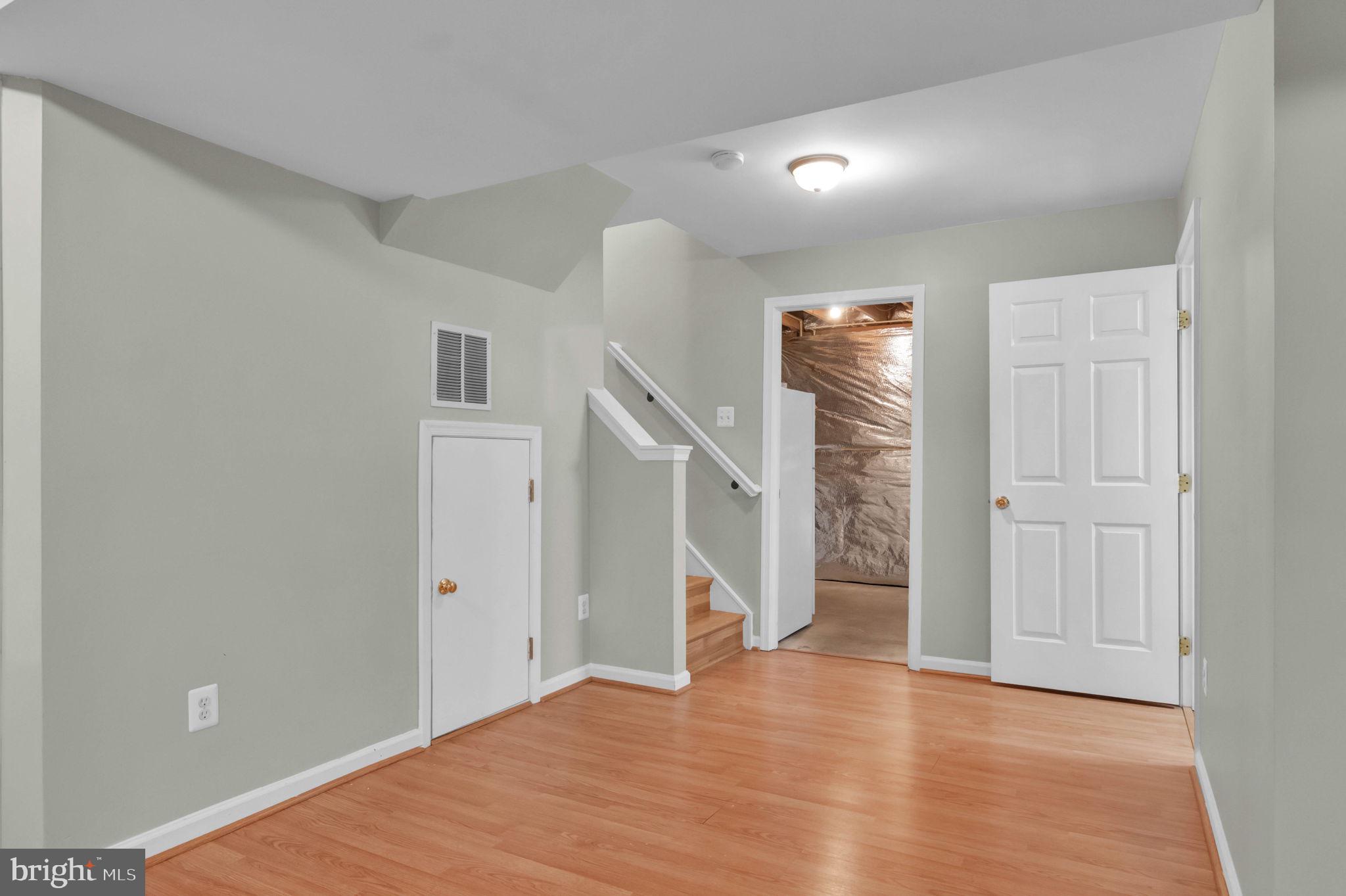 STRATFORD - Residential